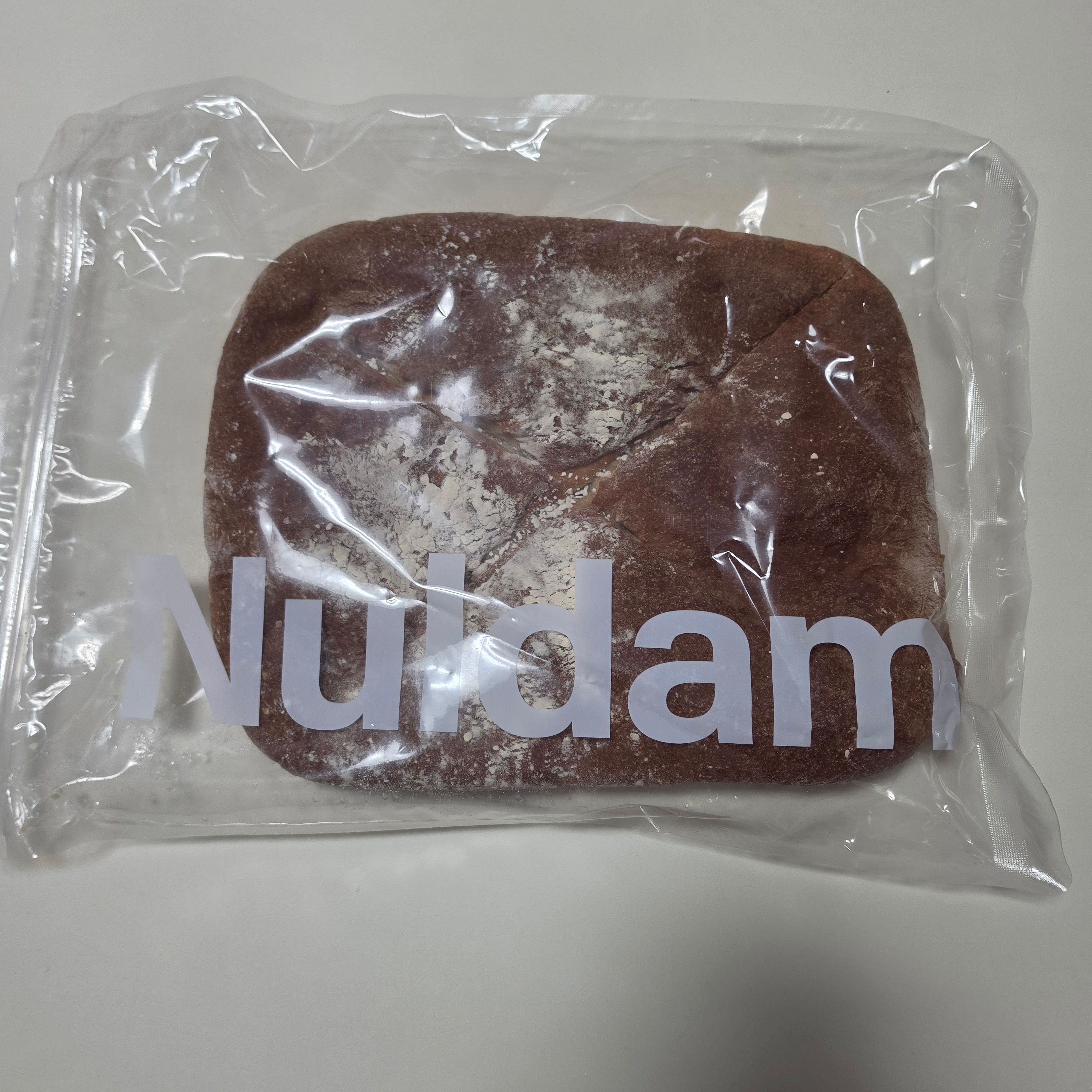 Nuldam Naturally Fermented High-Protein Slab Bread (600g) 착용 스타일