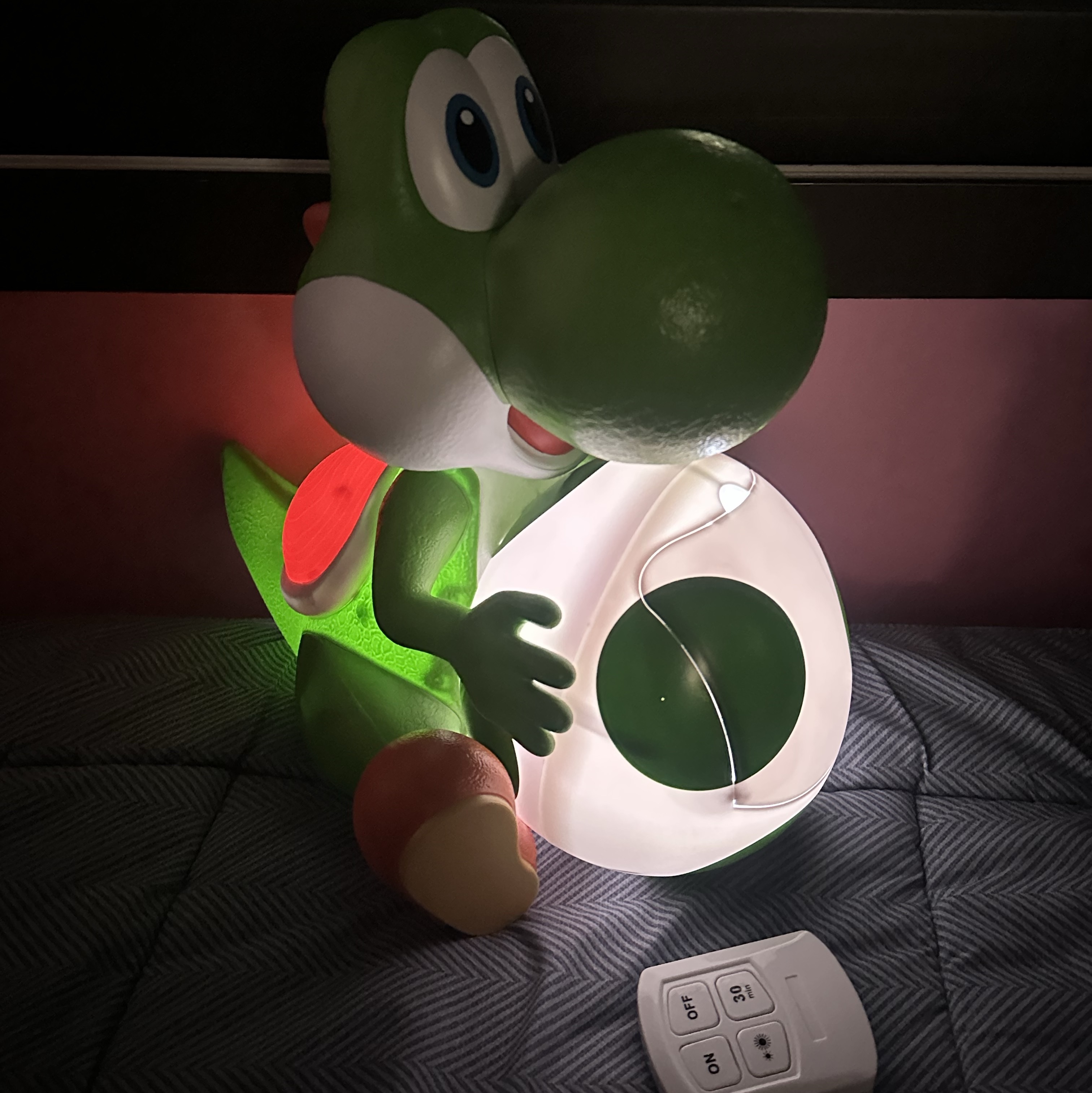 CGV x Super Mario Yoshi Popcorn Bucket 착용 스타일 - 3