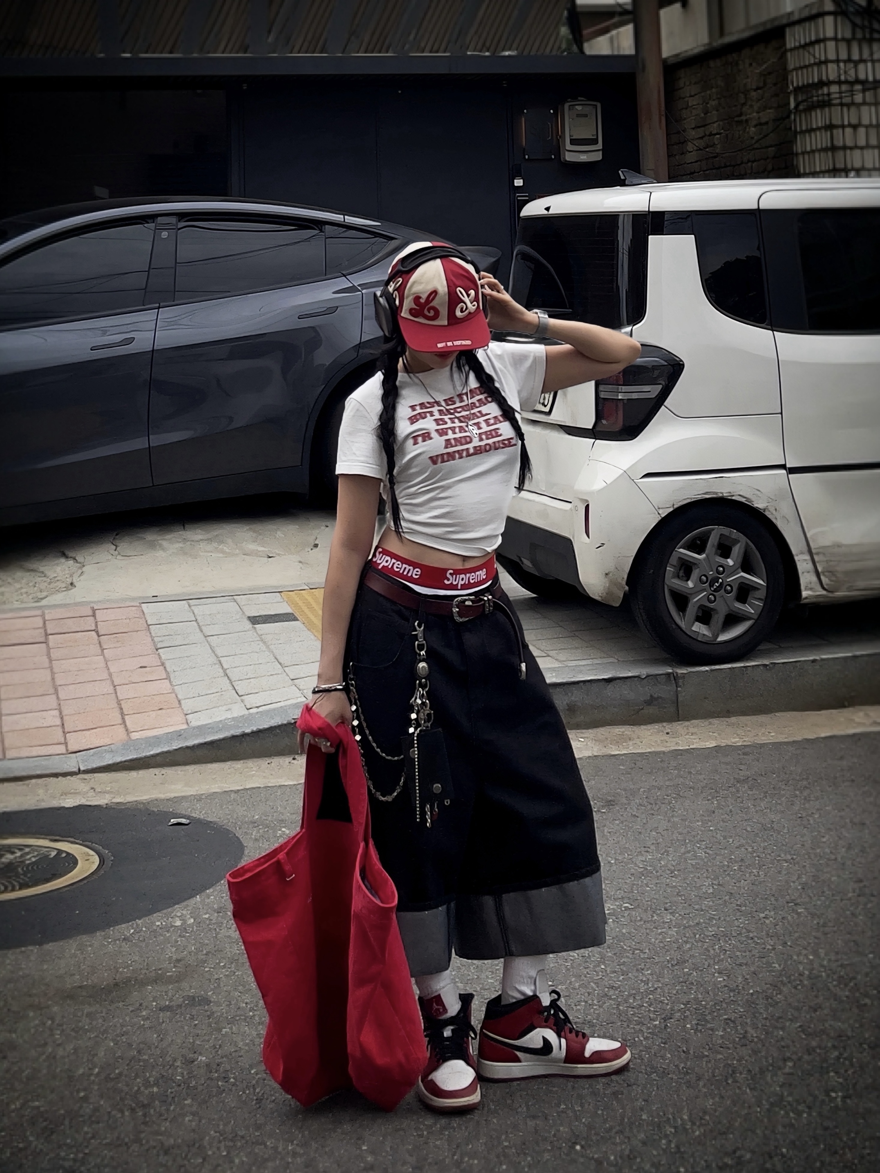 Supreme Hanes Boxer Briefs White (4 Pack), Jordan 1 Retro High OG Chicago 2022 착용 스타일 - 7