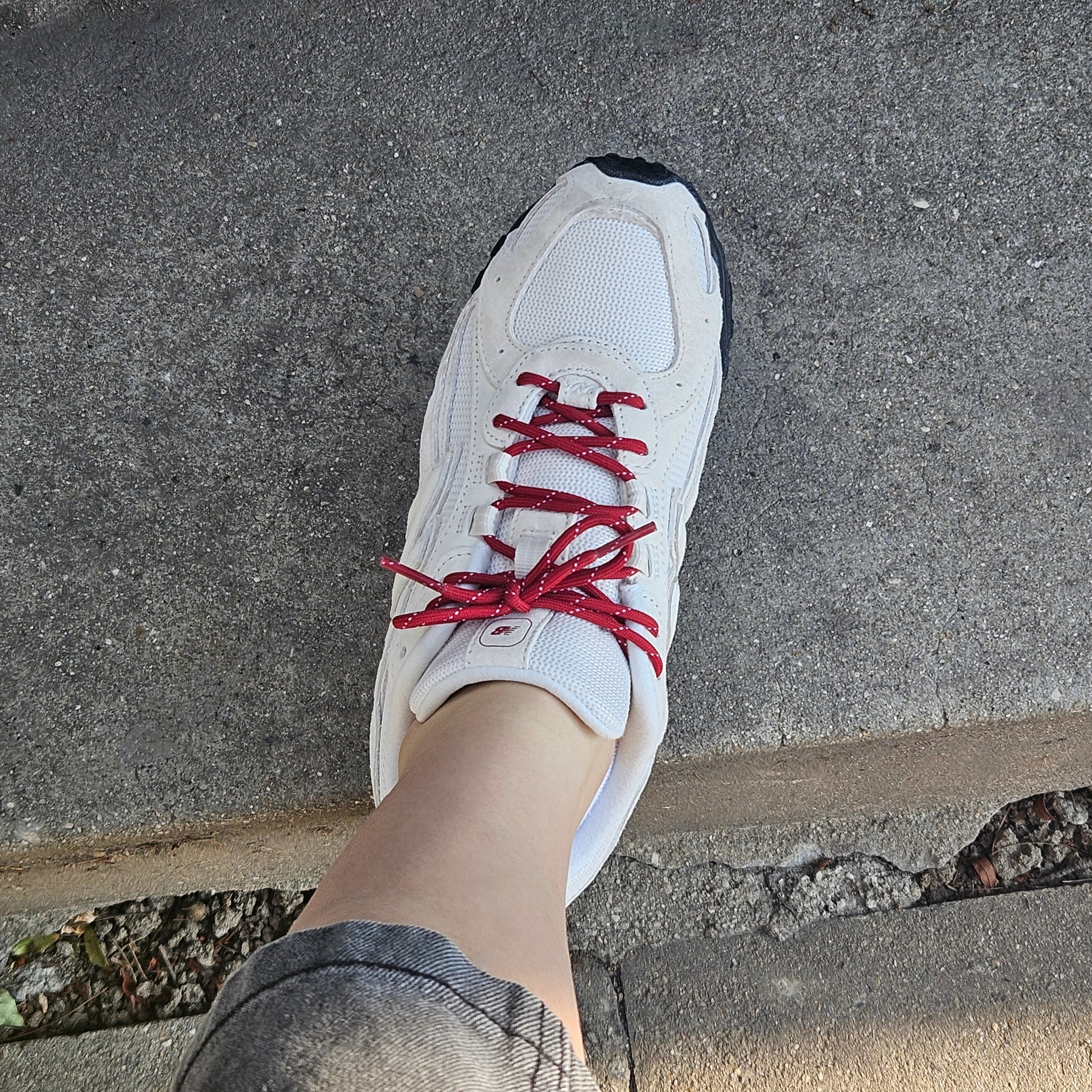 New Balance 204L Year of the Horse Shadow Red Black 착용 스타일