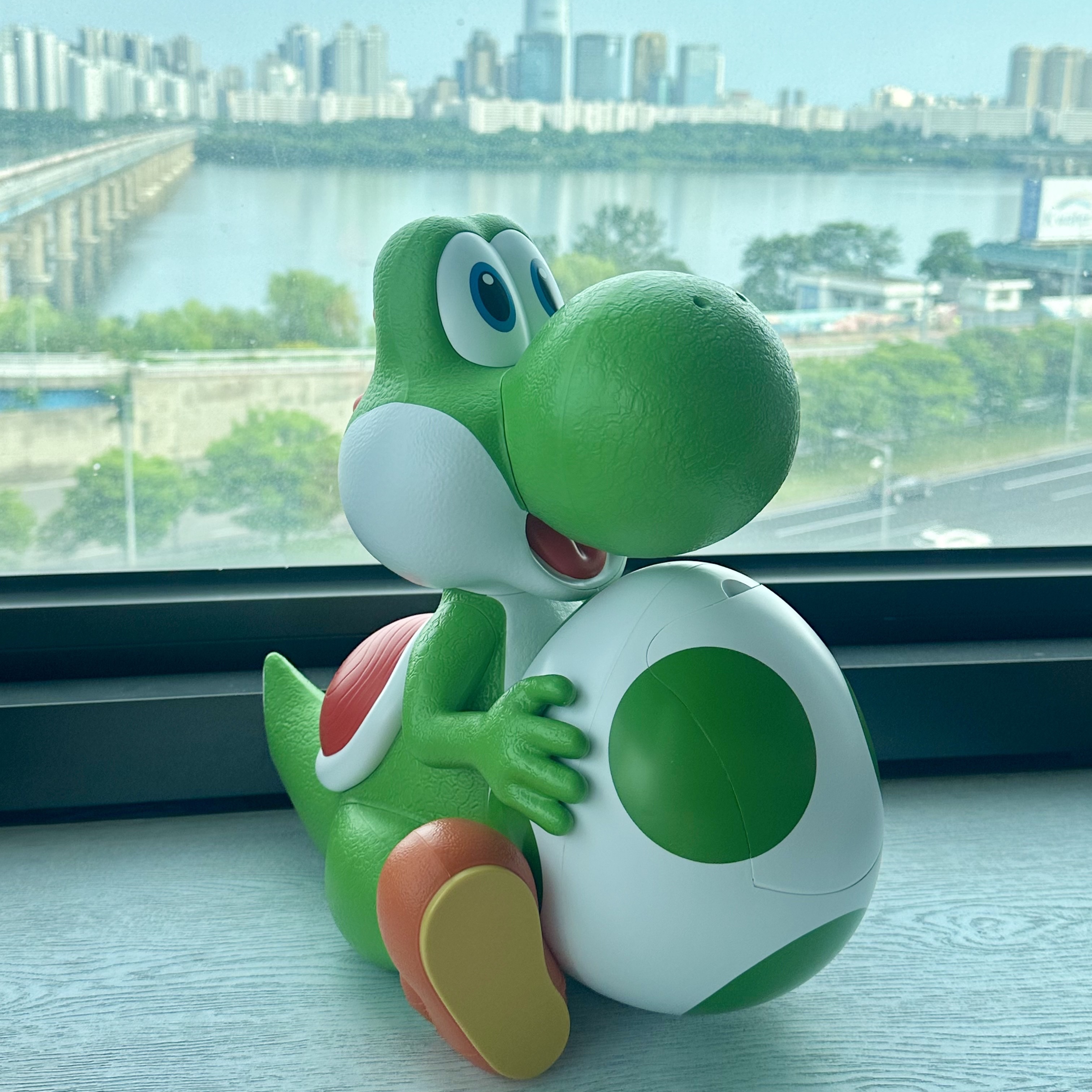 CGV x Super Mario Yoshi Popcorn Bucket 착용 스타일 - 1