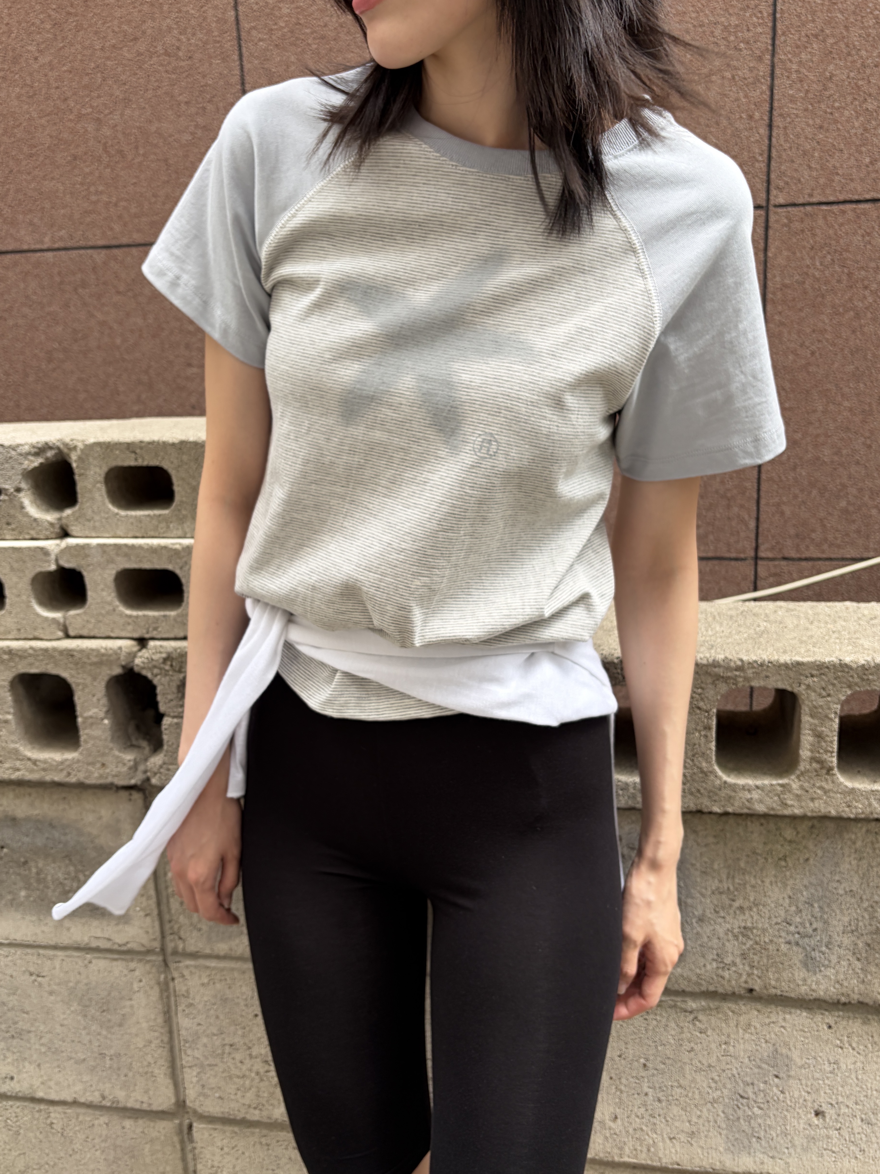 Riomeu Starfish Stripe Raglan T-shirt Gray 착용 스타일 - 3