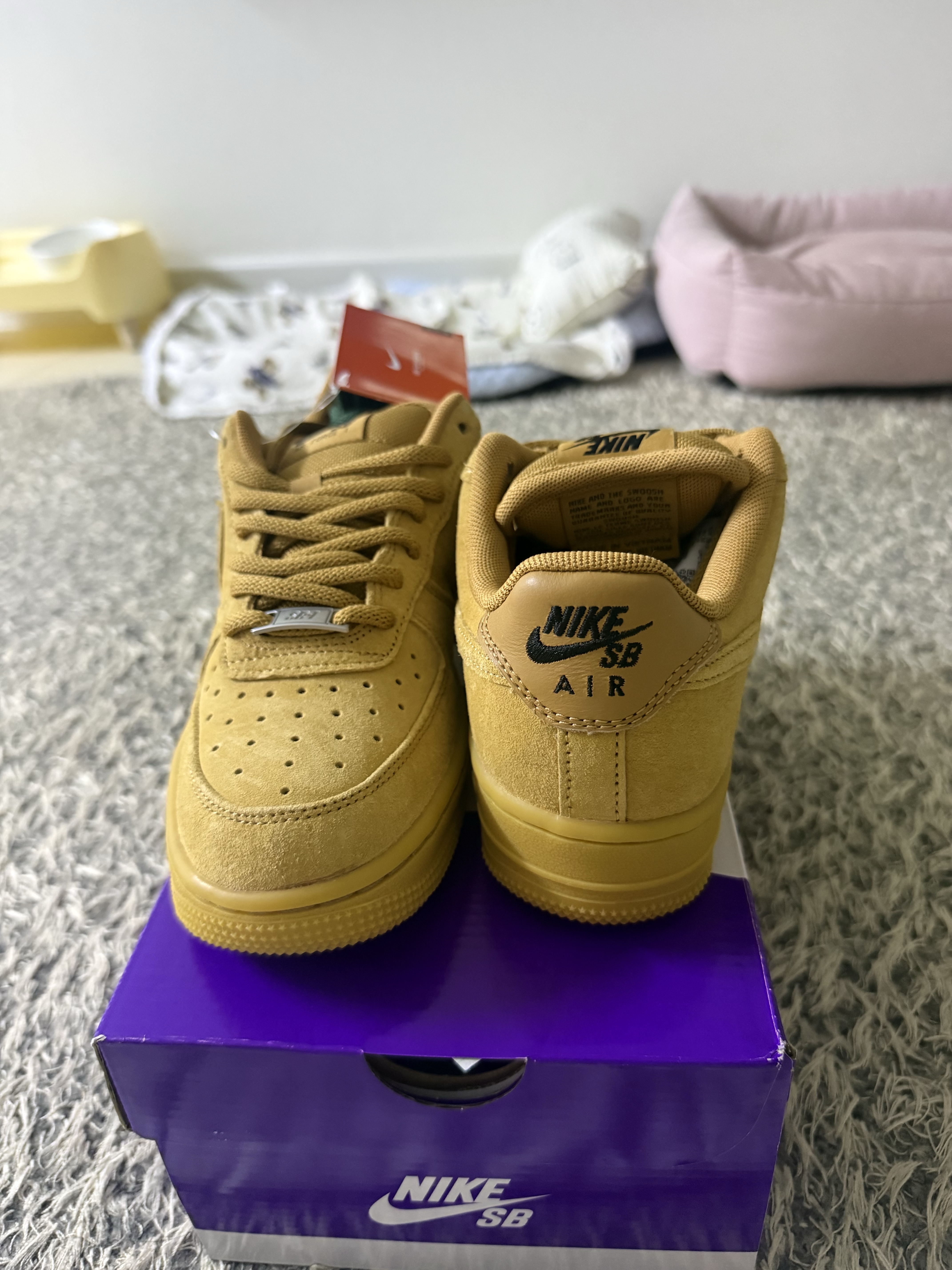 Nike SB Air Force 1 Low Flax and Black 착용 스타일 - 2