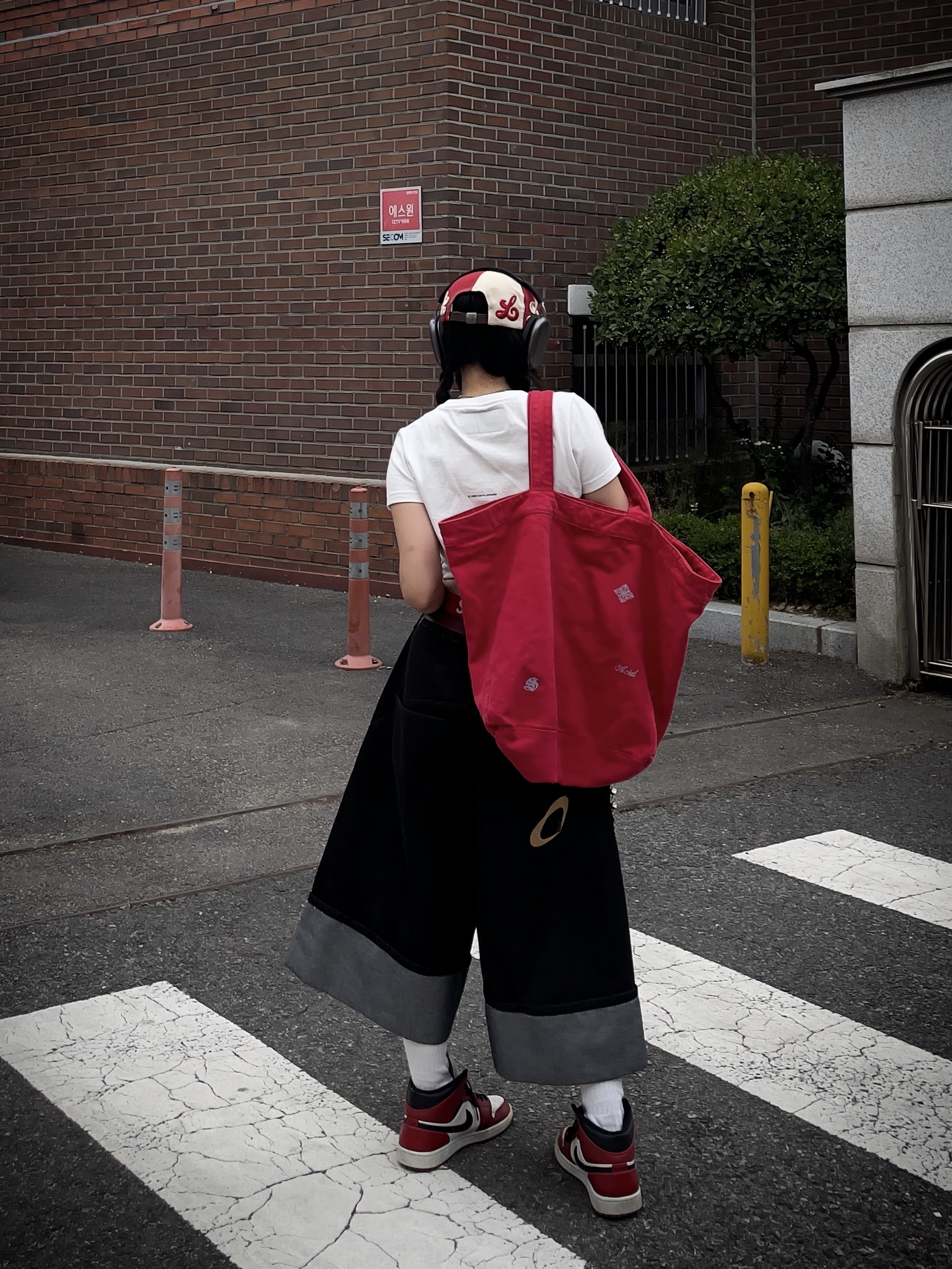 Supreme Hanes Boxer Briefs White (4 Pack), Jordan 1 Retro High OG Chicago 2022 착용 스타일 - 3
