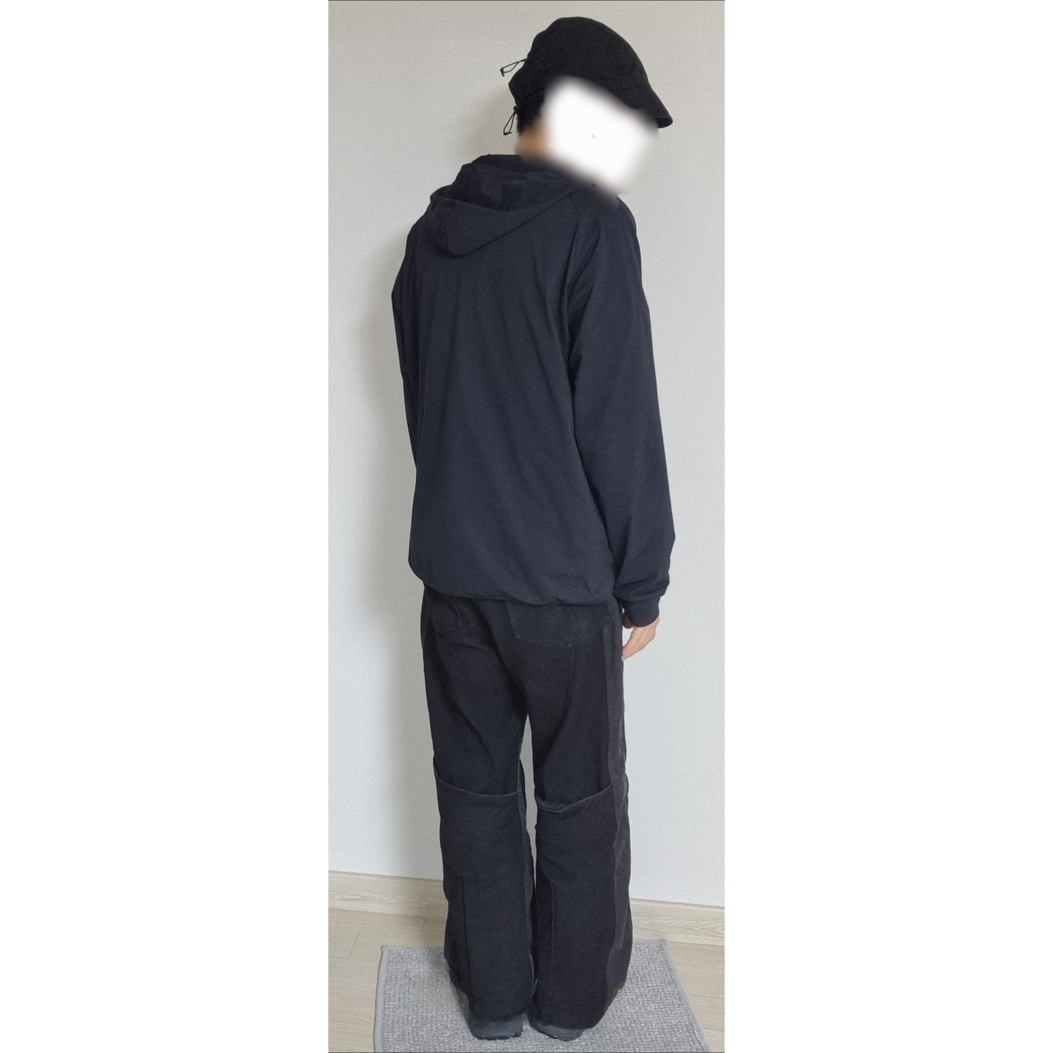 Hoka x Xlim Mafate Speed 2 TS Black Charcoal, Xlim Ep.6 04 Trousers Black 착용 스타일 - 1
