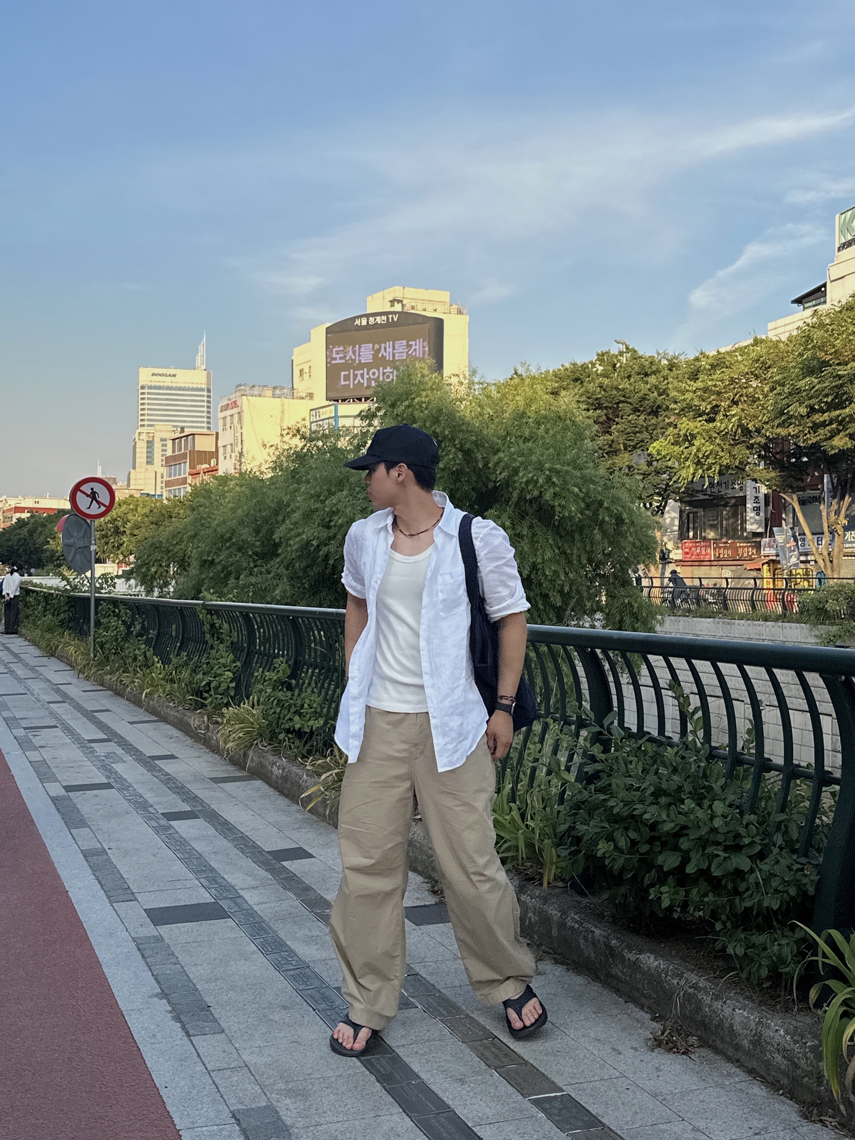 Sunday Ceremony Sy Logo 5 Panel Cotton Cap - Navy, Oofos OOriginal Black 착용 스타일 - 2
