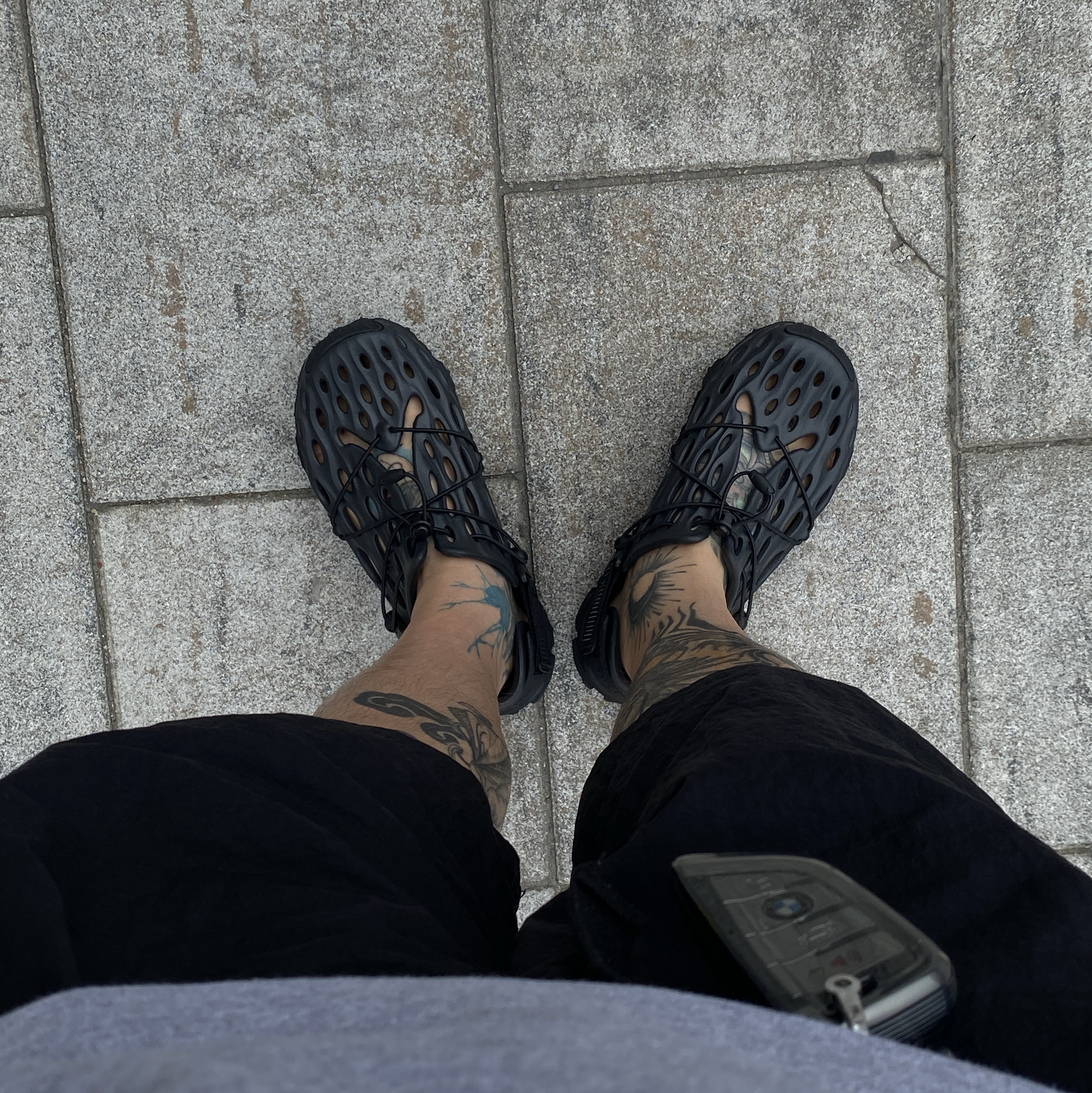 Merrell Hydro Moc AT Cage 1TRL Blackout 착용 스타일