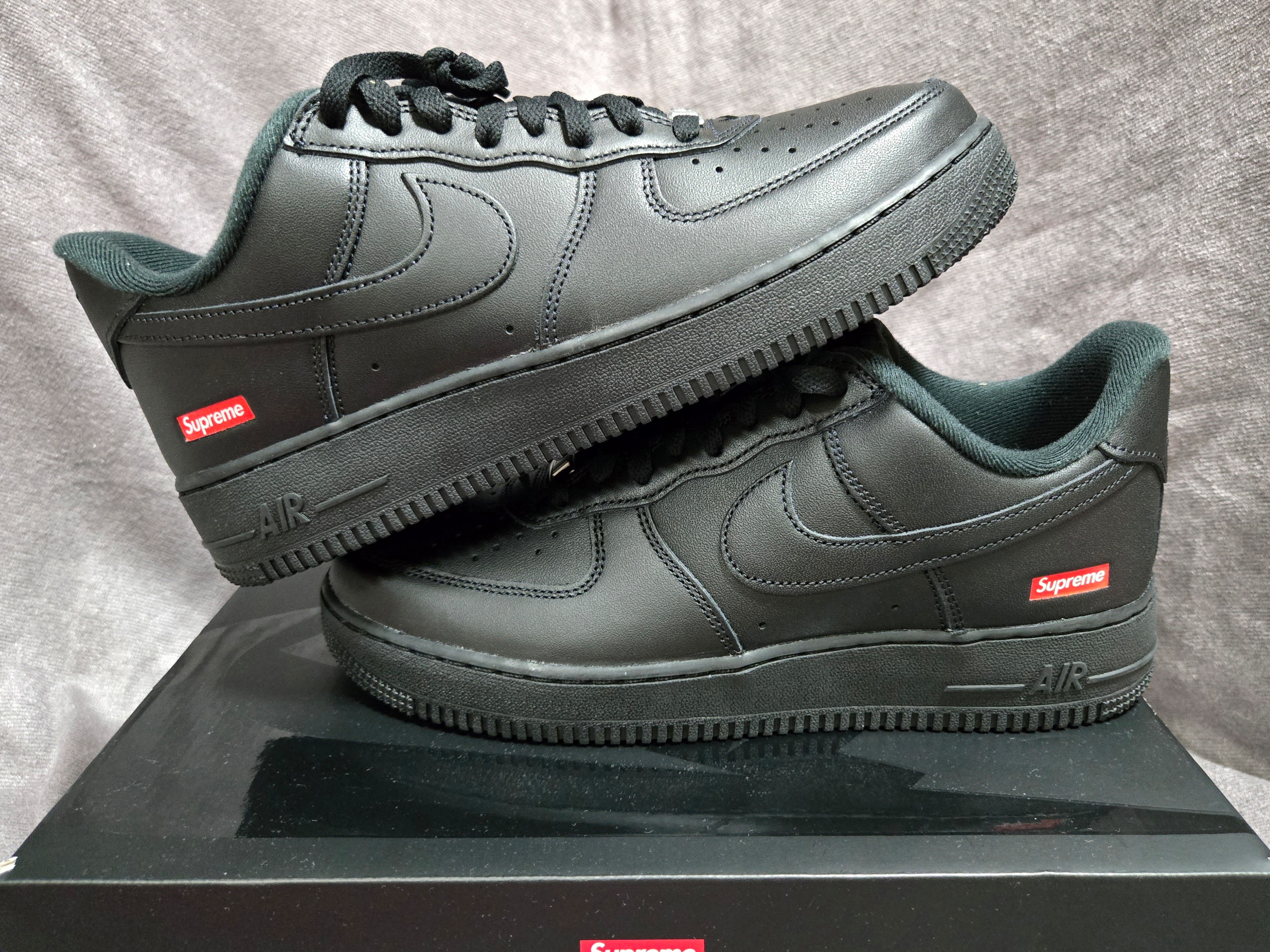 Nike x Supreme Air Force 1 Low Black, Nike x Supreme Air Force 1 Low Black 착용 스타일 - 1