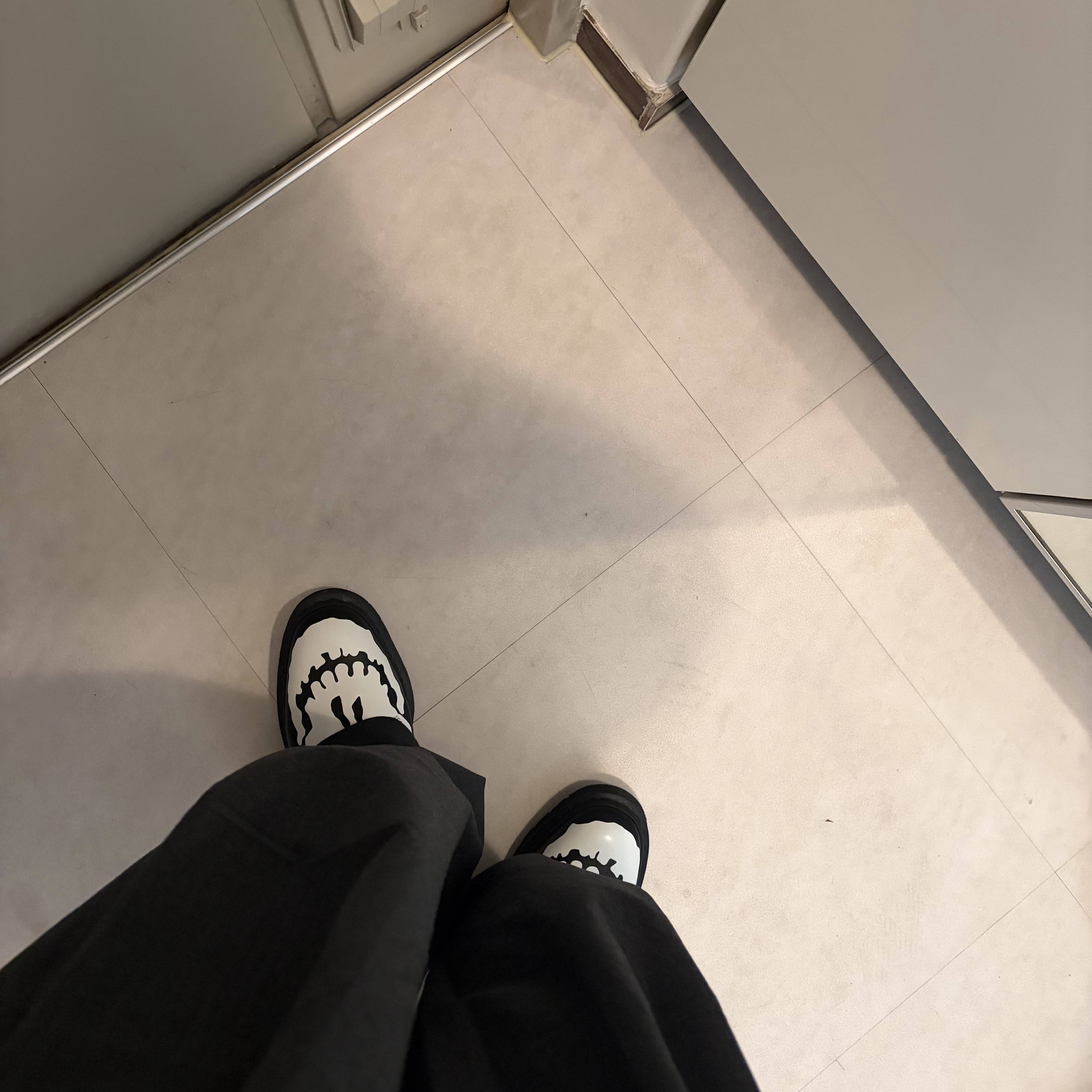Dr. Martens x Supreme 1461 3-Eye Shoe Black - 25FW 착용 스타일