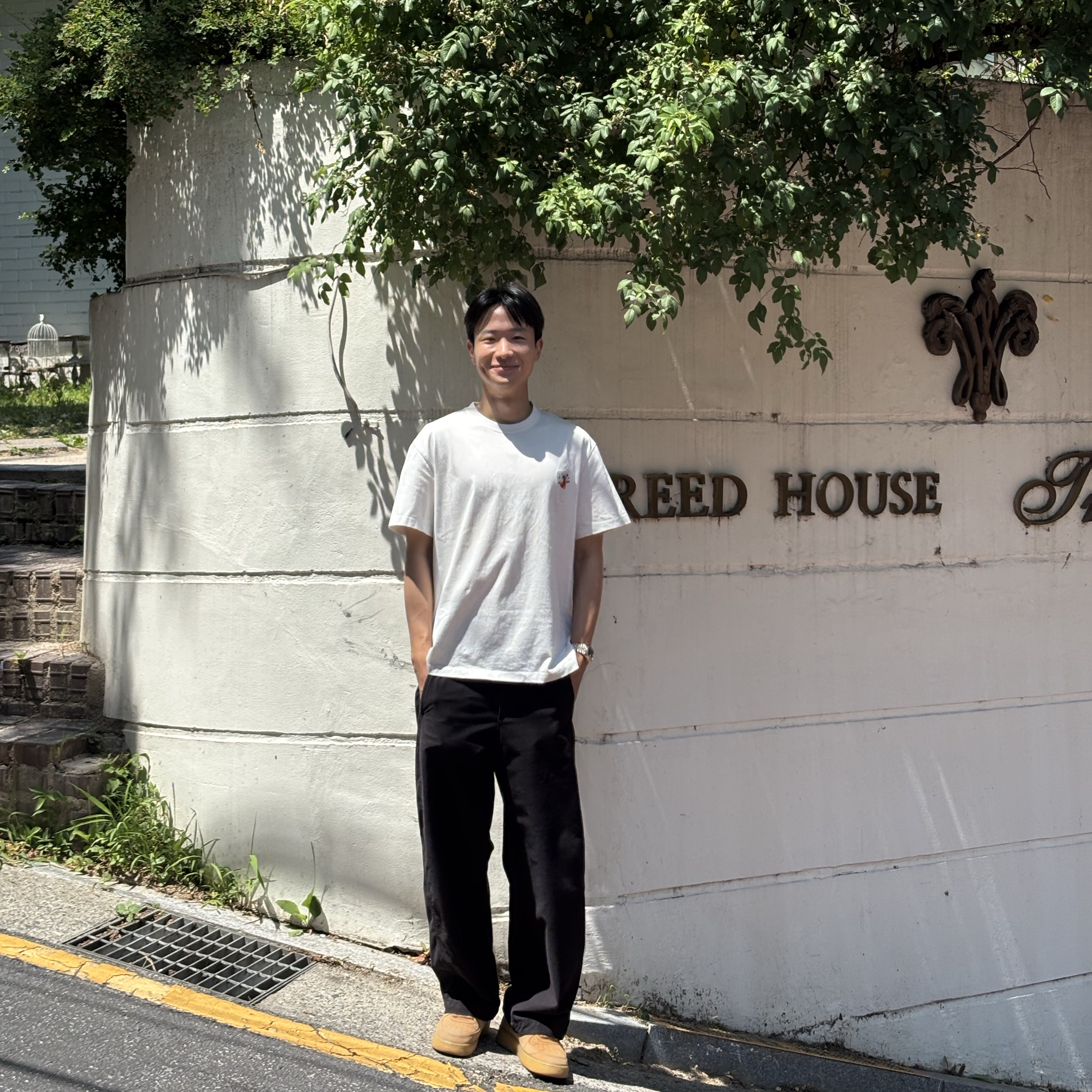 Wooyoungmi Volcano Back Logo T-Shirt Ivory, Rolex Datejust 36mm 126231 Slate Roman Jubilee 착용 스타일 - 1