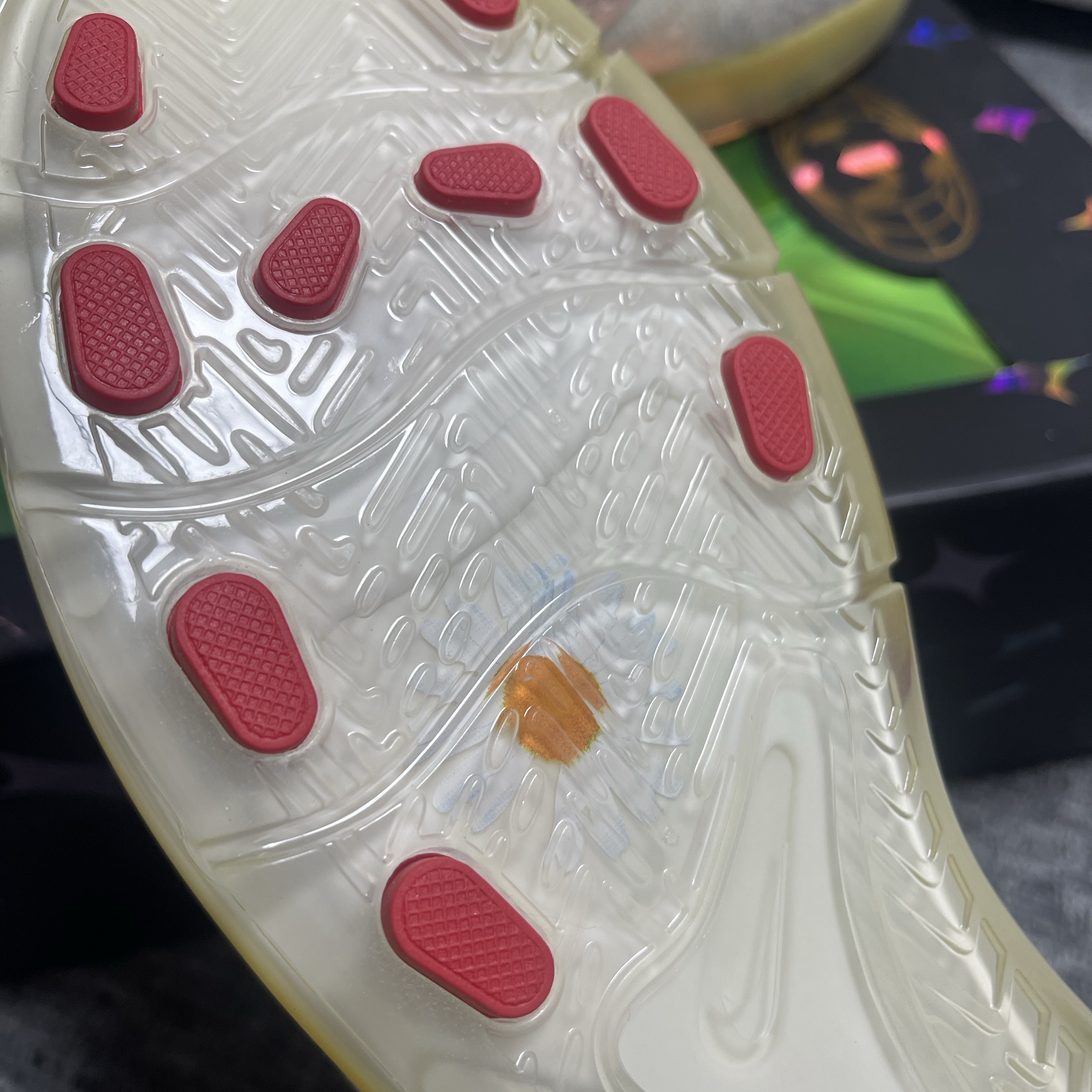 Nike x Peaceminusone Cryoshot CTR360 Natural and University Red 착용 스타일 - 3
