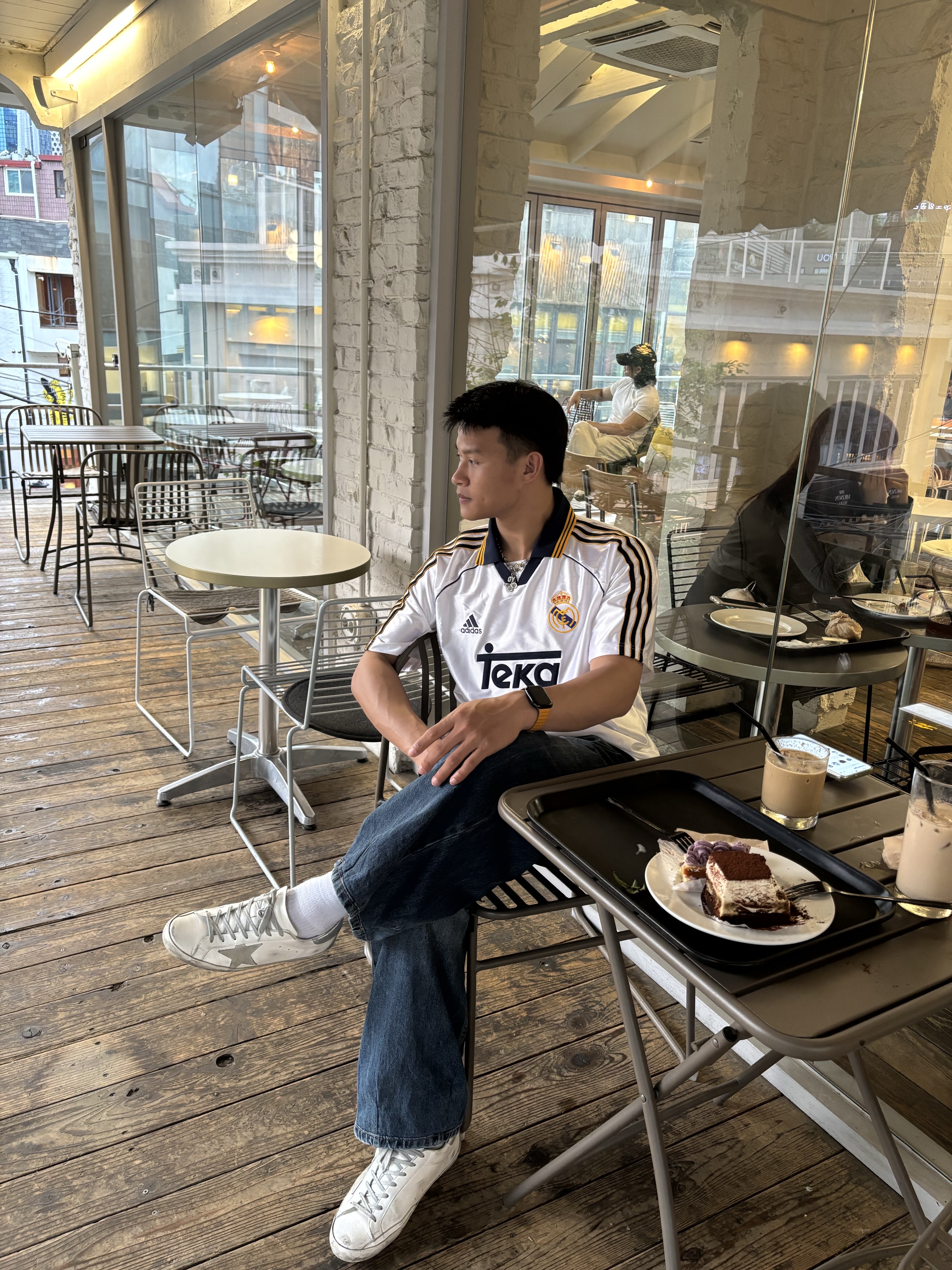 Adidas Real Madrid 99/00 Home Jersey White - KR Sizing (Non Marking Ver.), Golden Goose Superstar White Silver Heel Tab Sneakers 착용 스타일 - 1