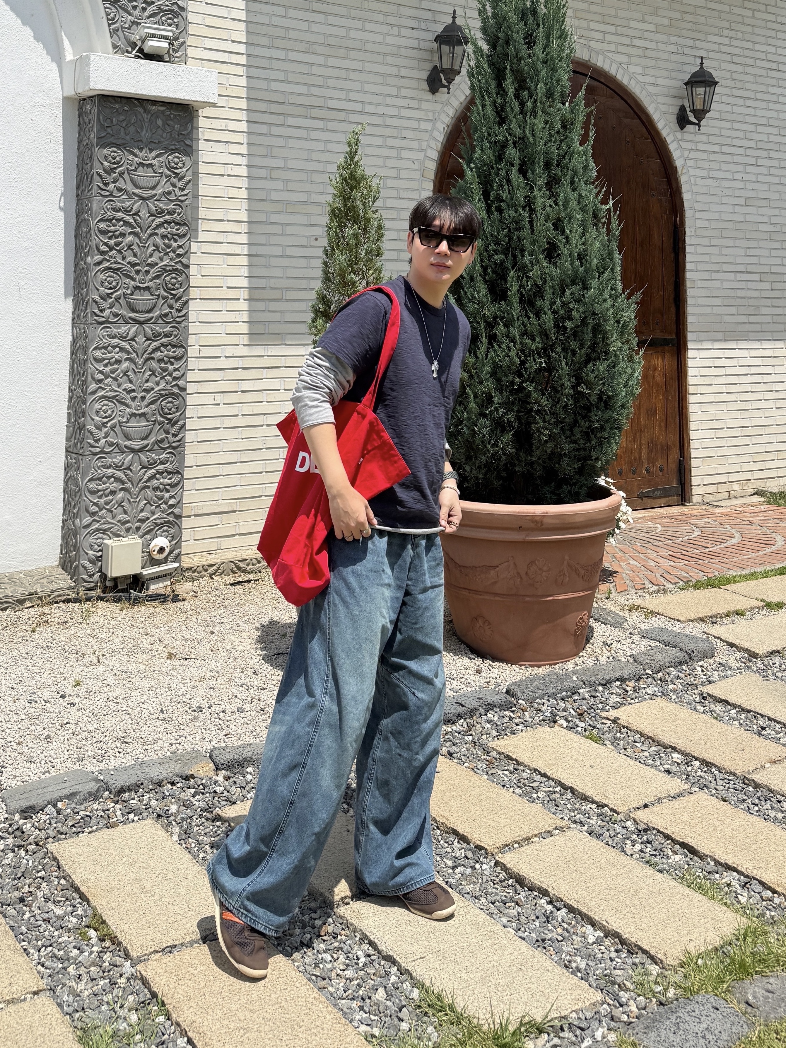Depc Logo Eco Bag Red, Adidas x Wales Bonner SL 72 Knit Brown 착용 스타일 - 2