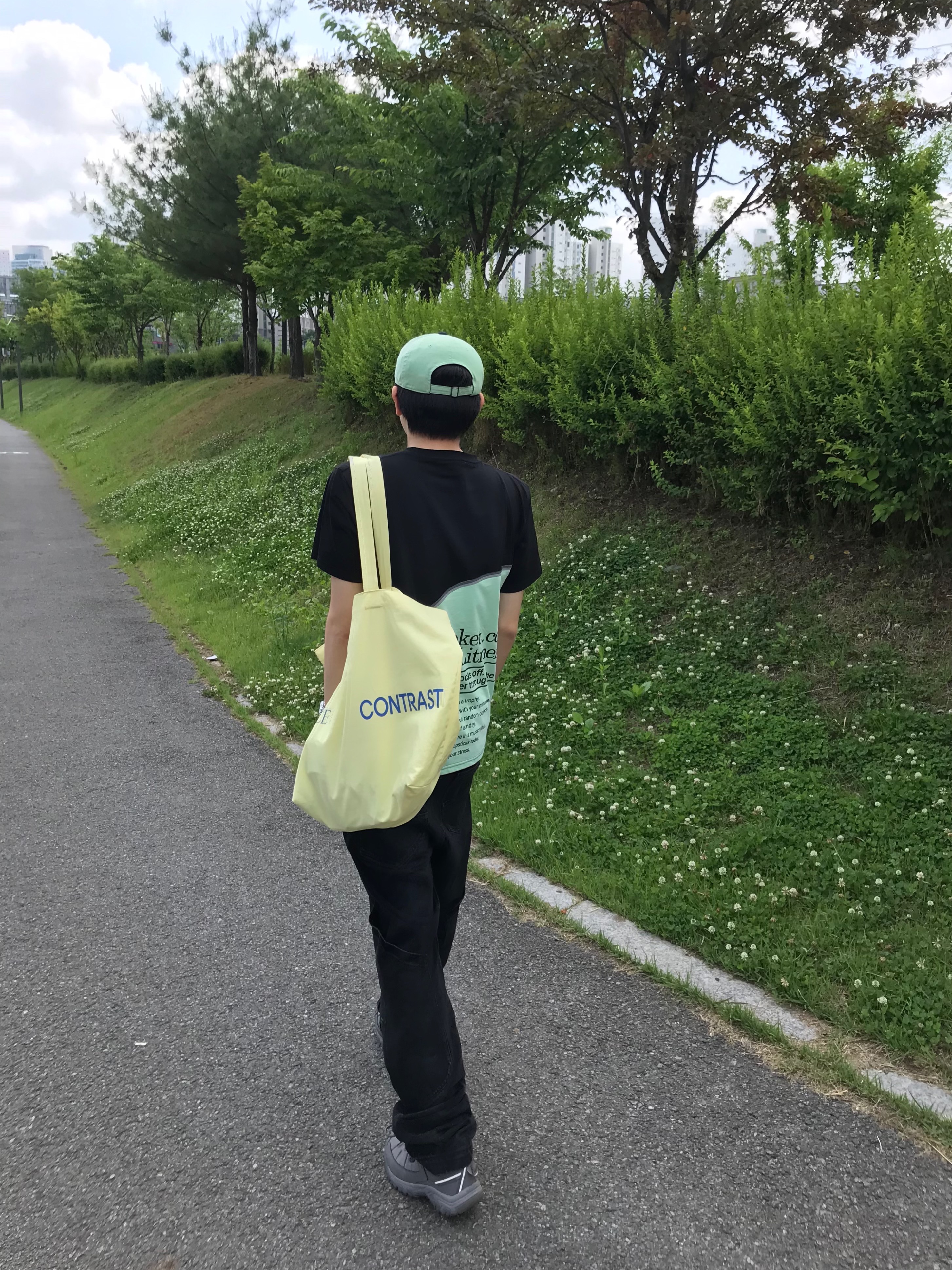 noun Easeful Tote Bag Lemon, New Balance 410v5 Black - 2E Wide 착용 스타일 - 5
