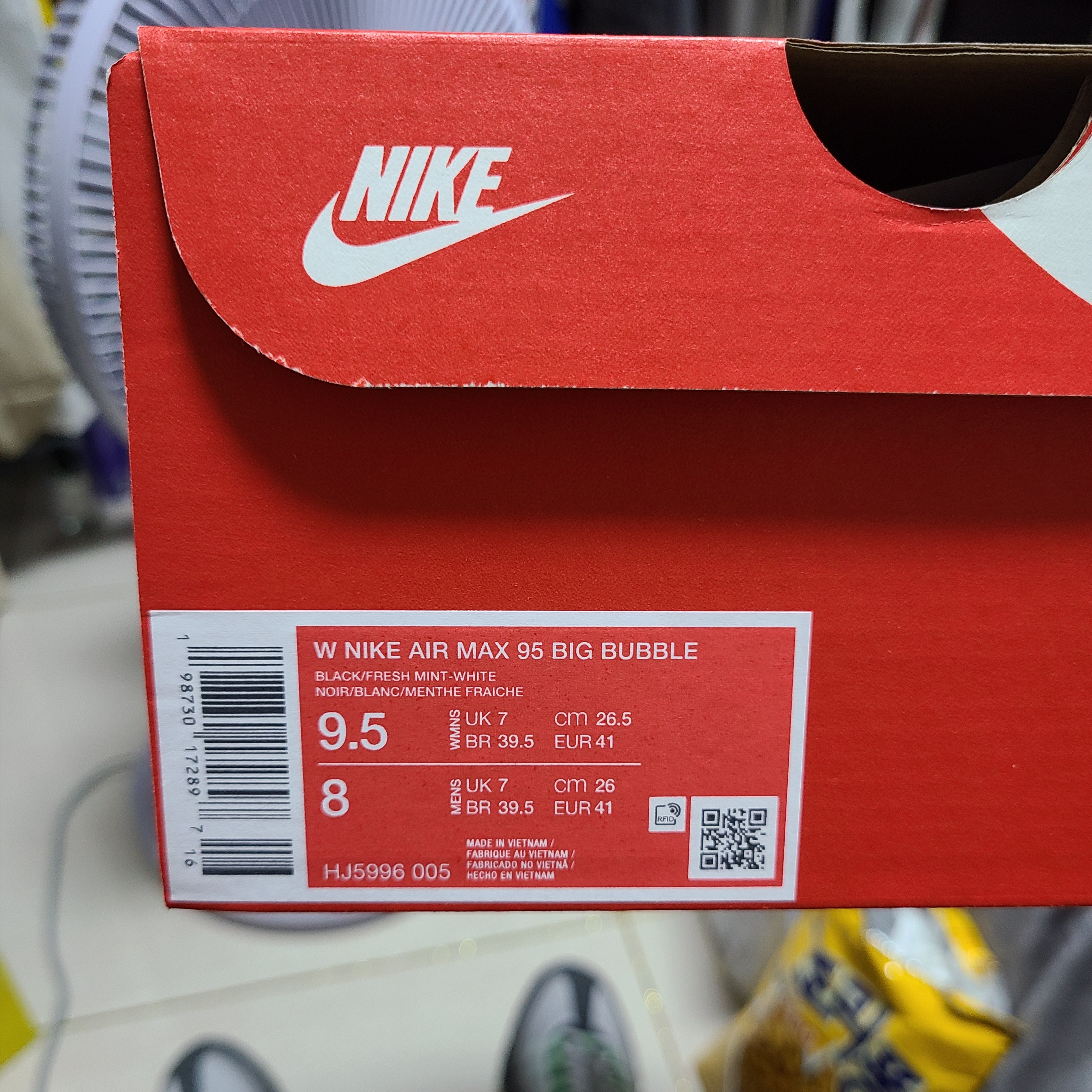 (W) Nike Air Max 95 Big Bubble Black Fresh Mint 착용 스타일 - 2