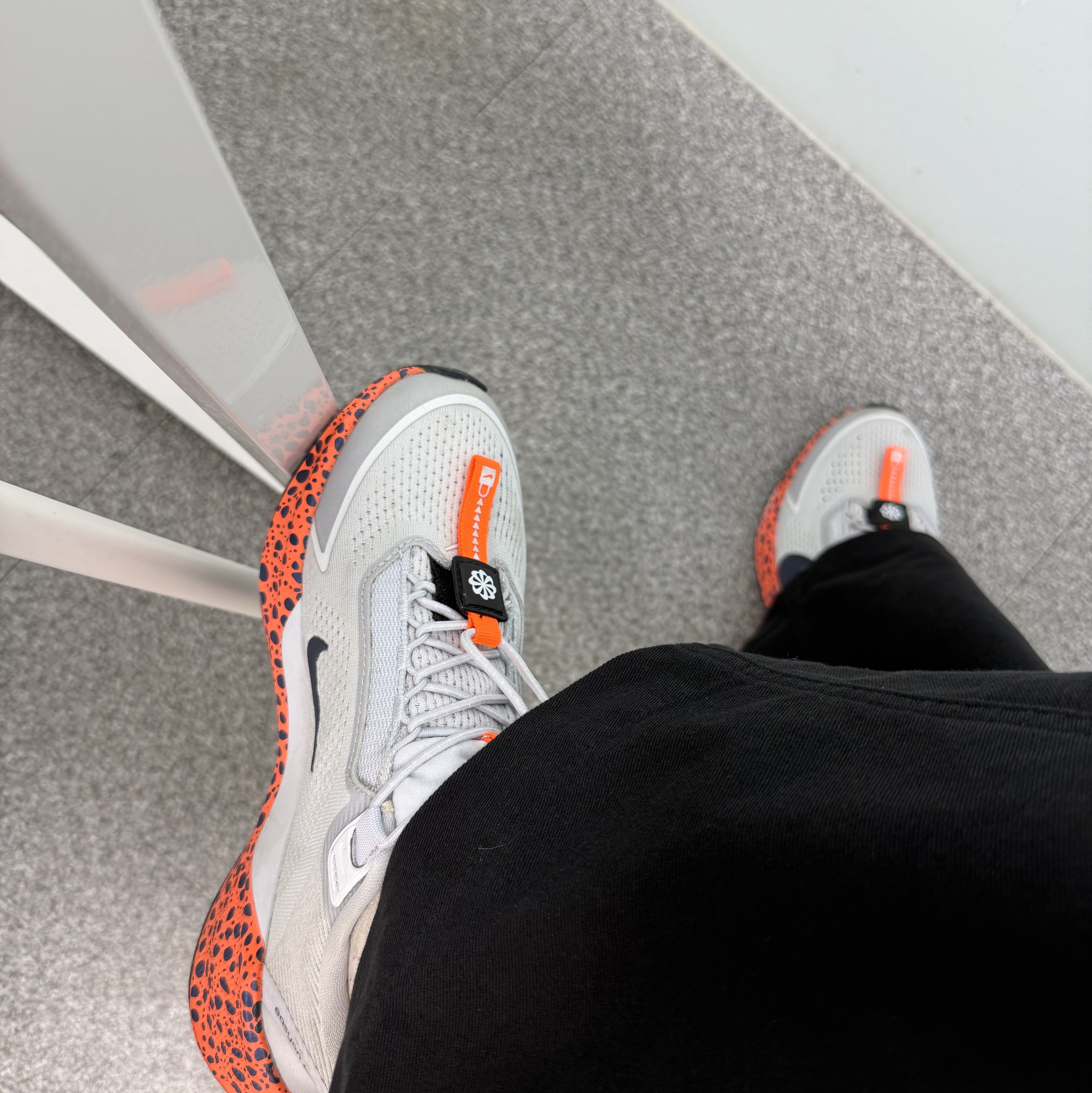 (W) Nike Air Zoom Pegasus EasyOn Electric 착용 스타일