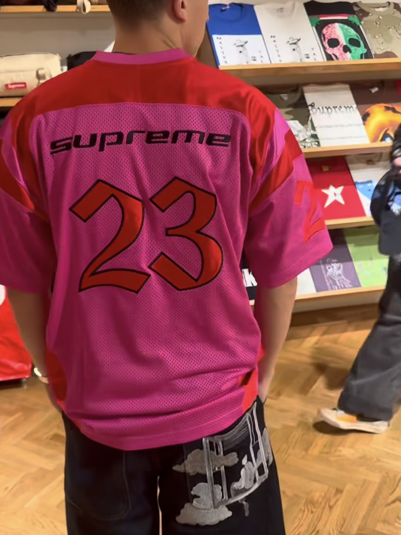 Supreme x Jordan Warm Up Jersey Pink - 26SS 착용 스타일 - 1