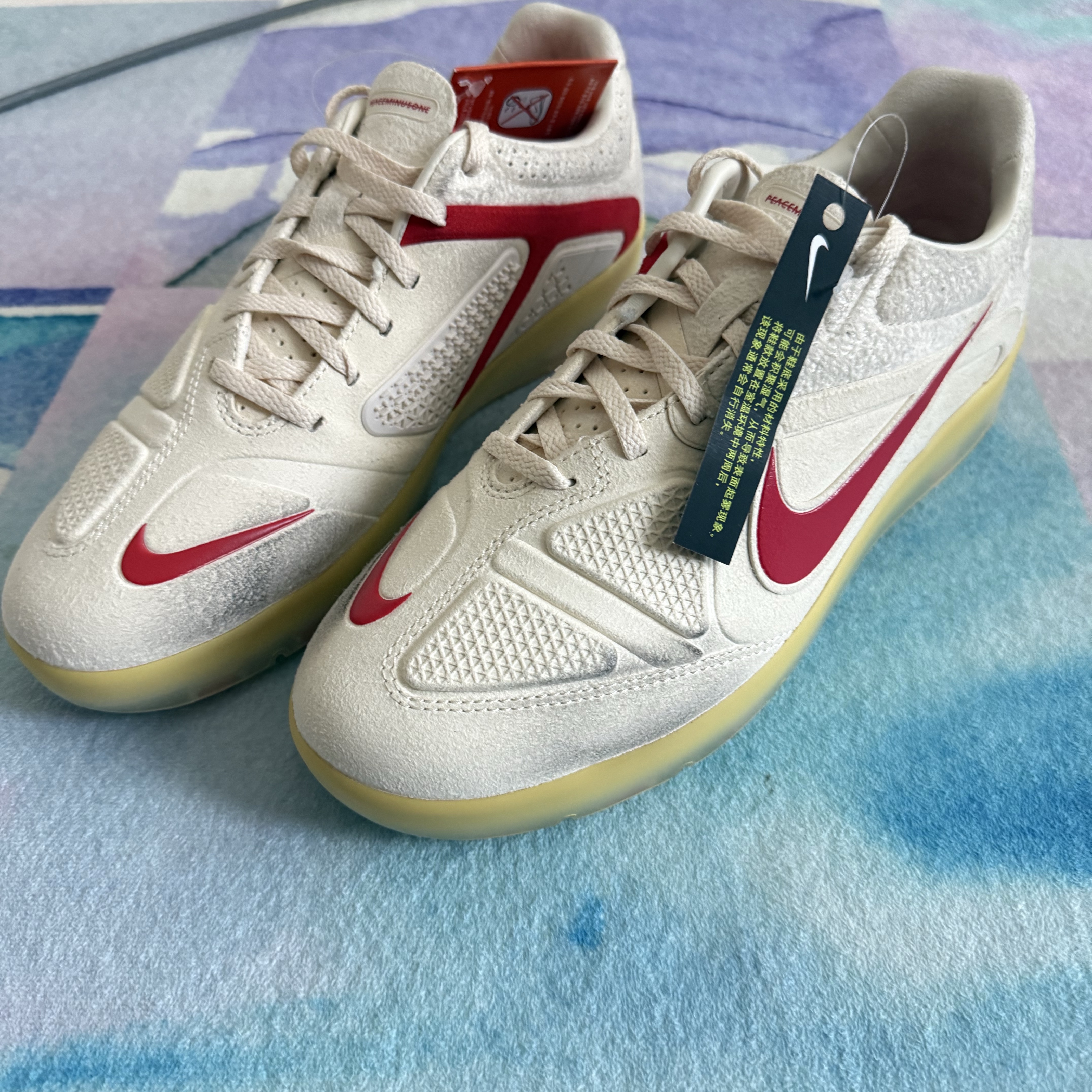 Nike x Peaceminusone Cryoshot CTR360 Natural and University Red 착용 스타일 - 2