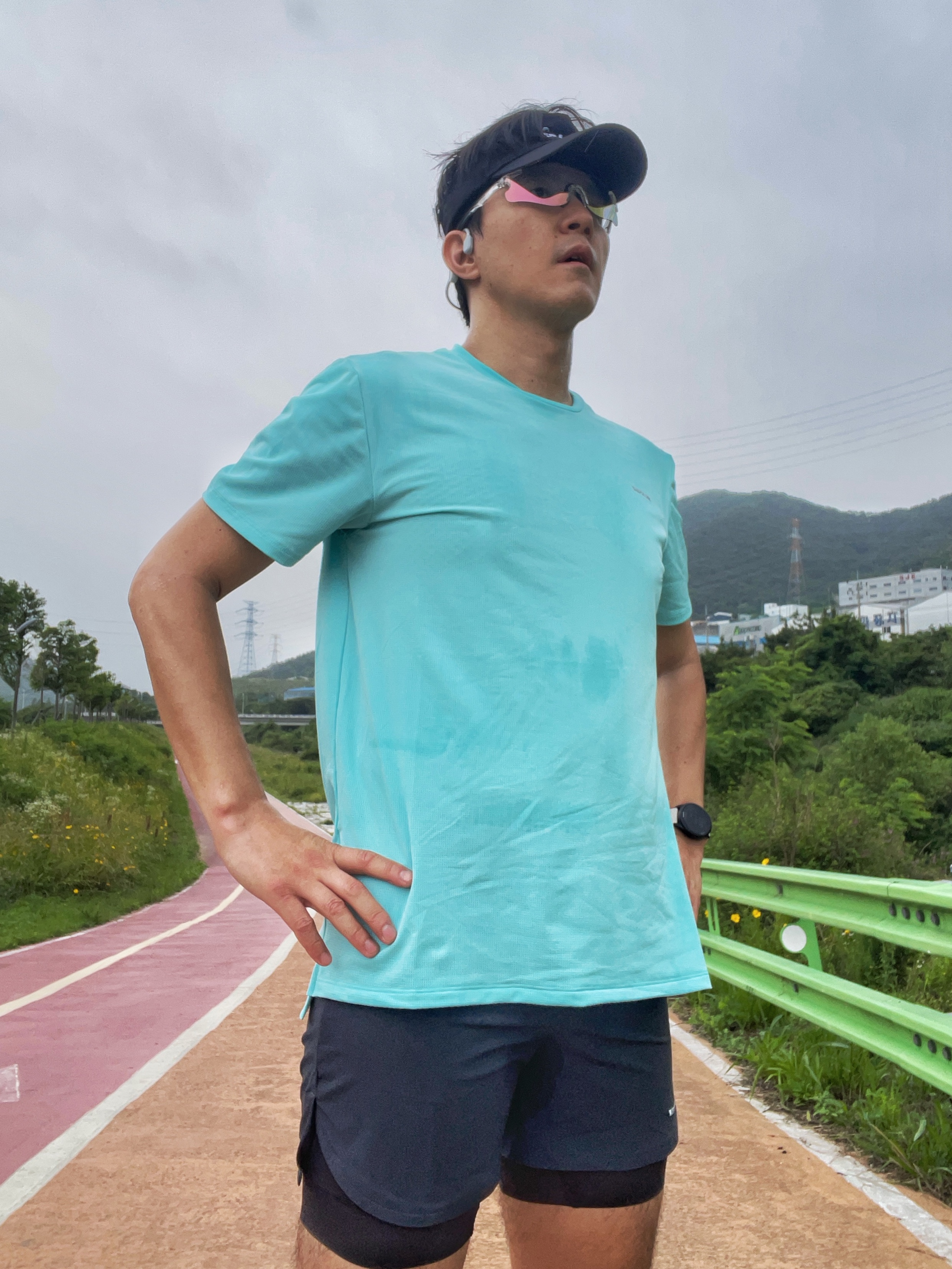 DECATHLON Kiprun Men's Running 2in1 Shorts Run 500 Smoke Black 착용 스타일 - 8