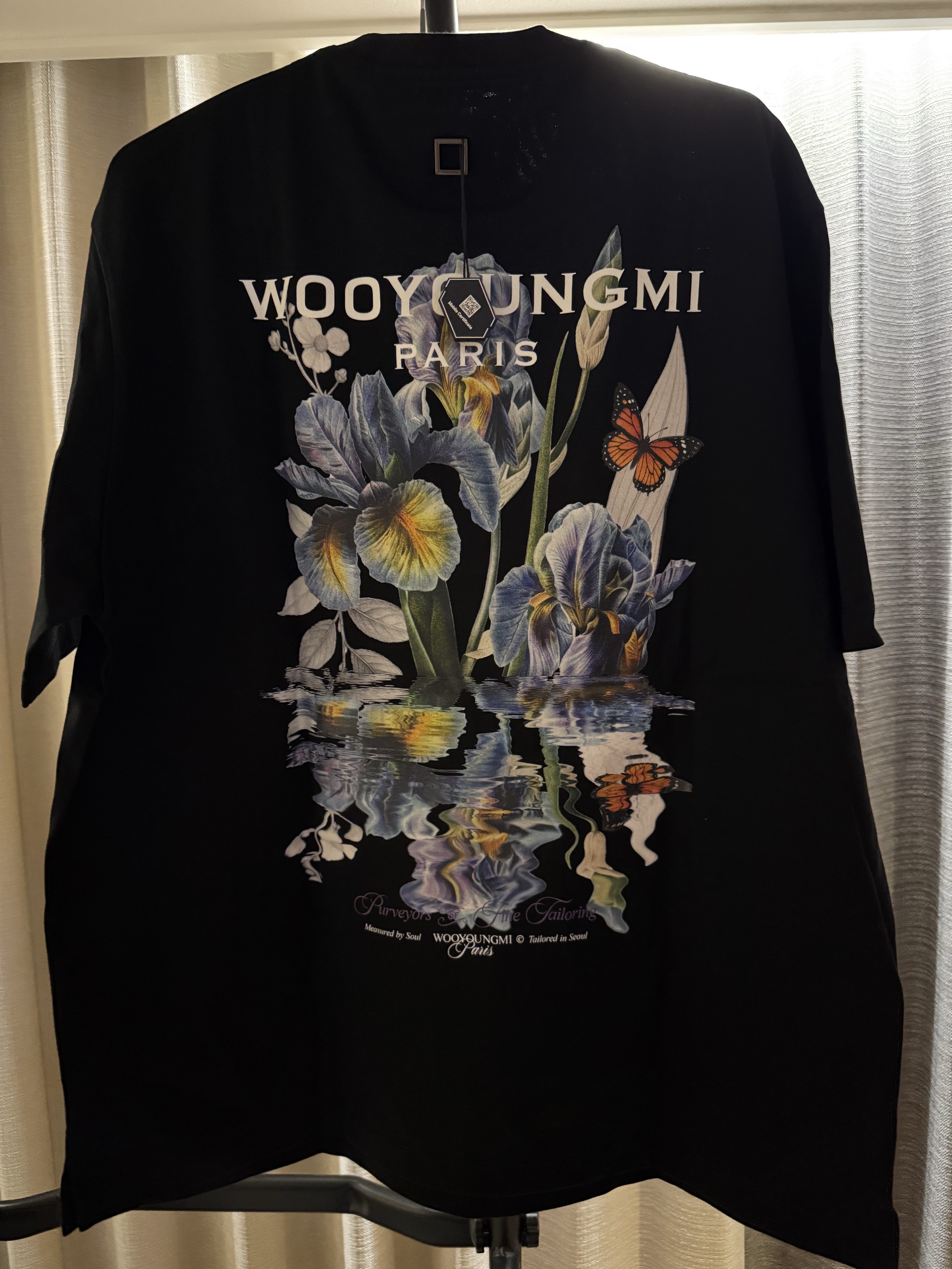 Wooyoungmi Flower Back Logo T-Shirt Black - 26SS 착용 스타일 - 1