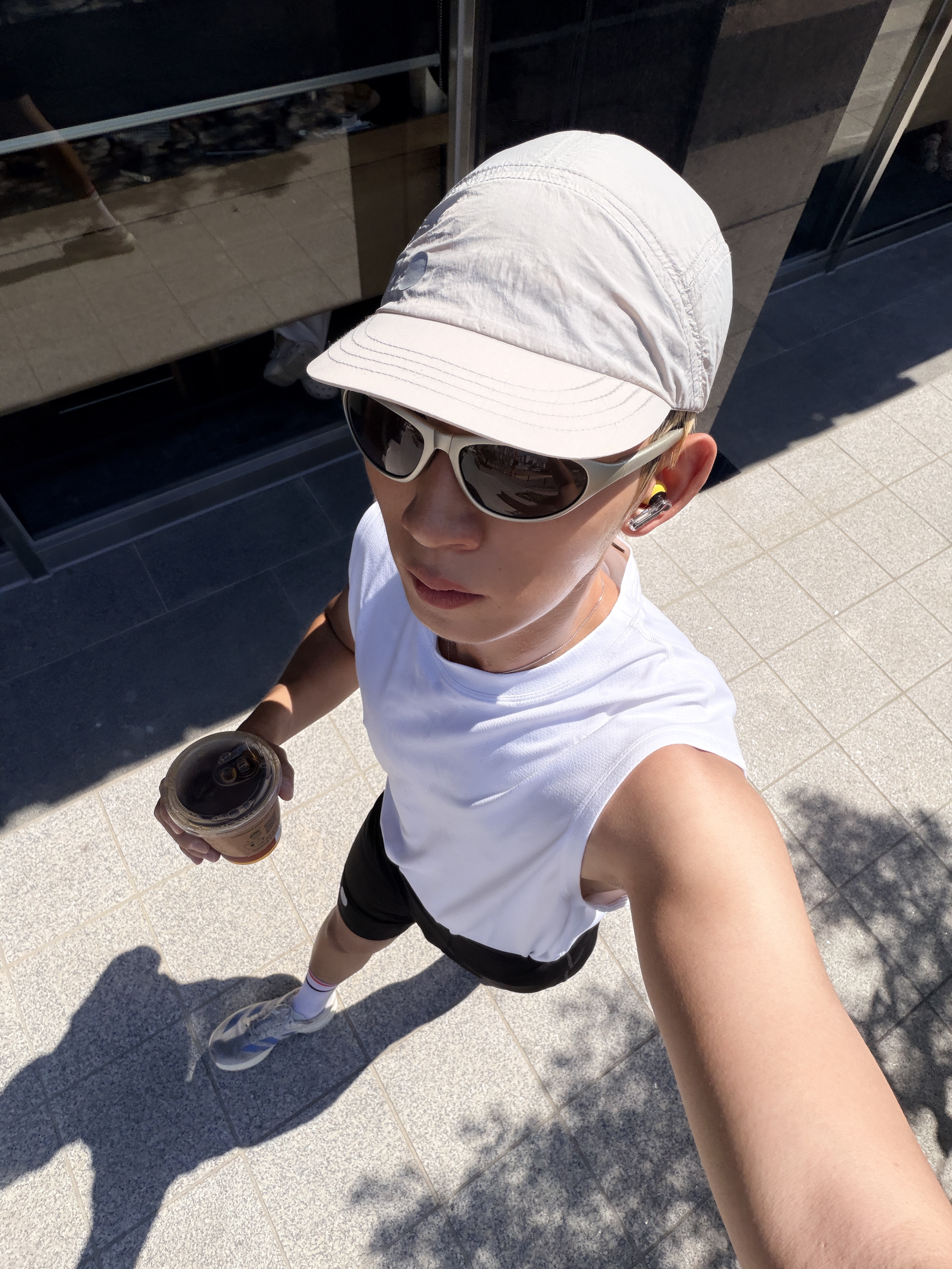 Optimistic Runners Nylon Cap Light Grey, Montbell Trekking Glasses Silver Metallic Light Grey 착용 스타일 - 1