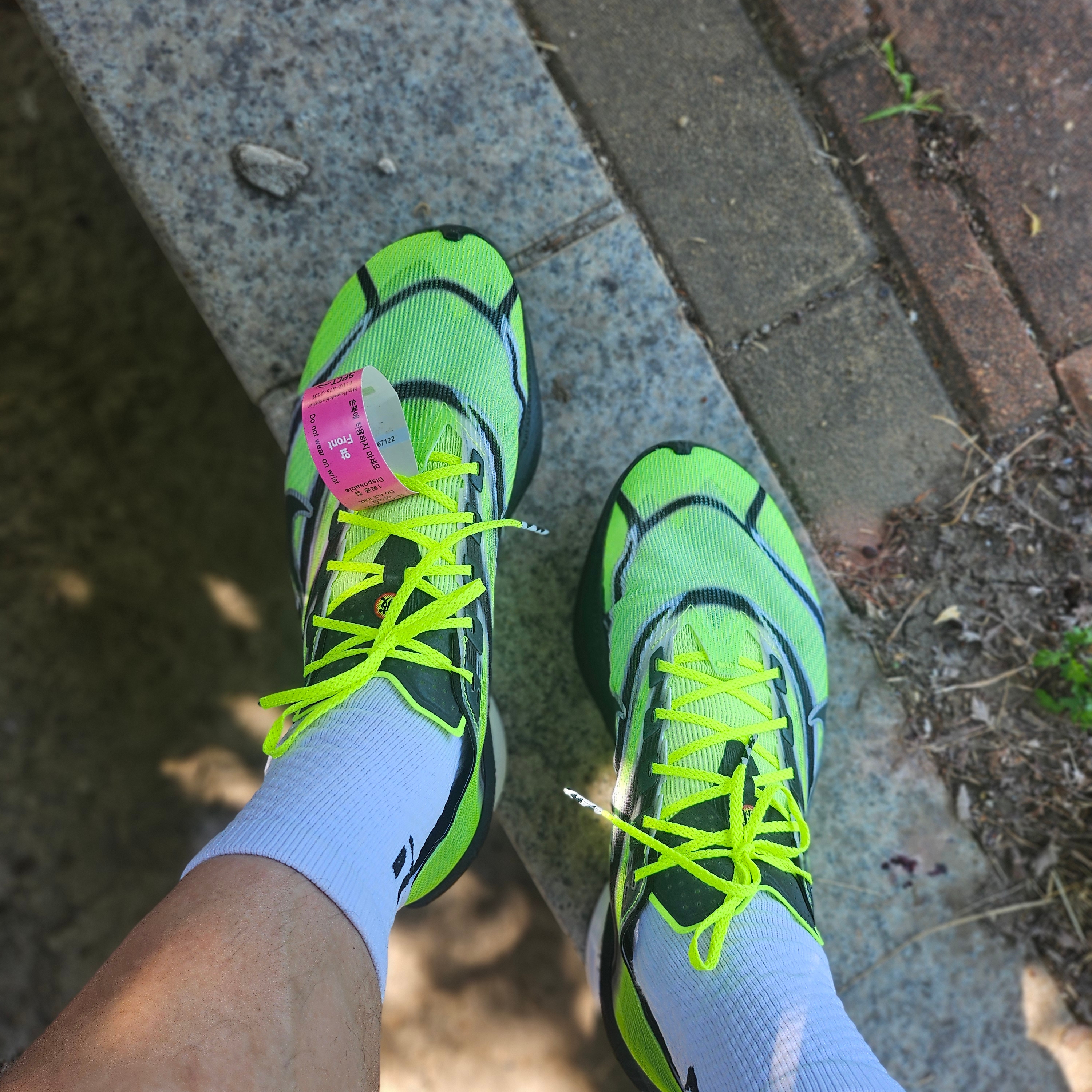 Nike ZoomX Vaporfly Next% 4 Ekiden Pack Multicolor Black 착용 스타일