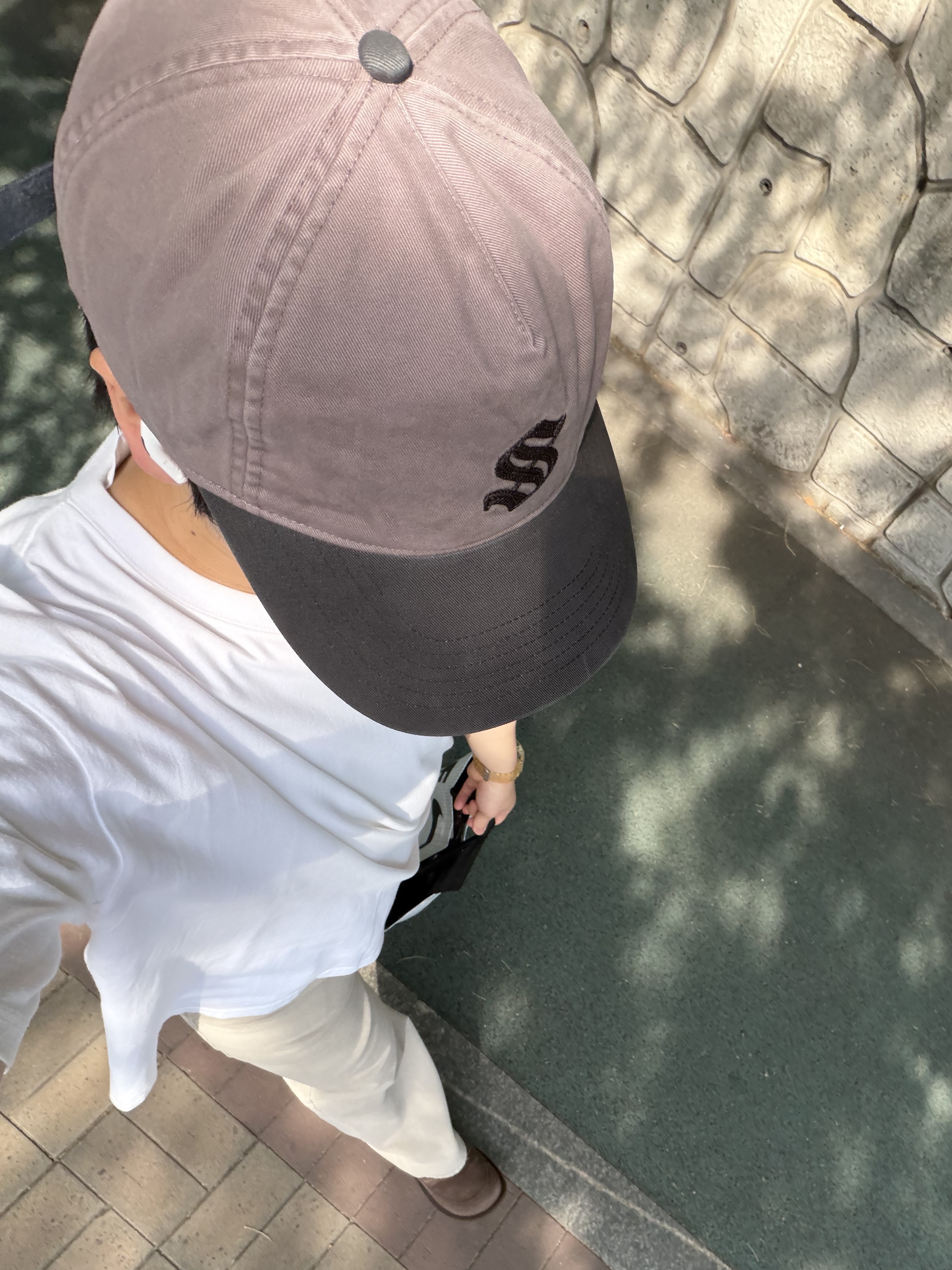 Casio G-Shock x Thisisneverthat DW-5600TINT23-7DF Skeleton, [예약 배송] Sunday Ceremony Old English Vintage Logo Cap - Lavender 착용 스타일 - 1