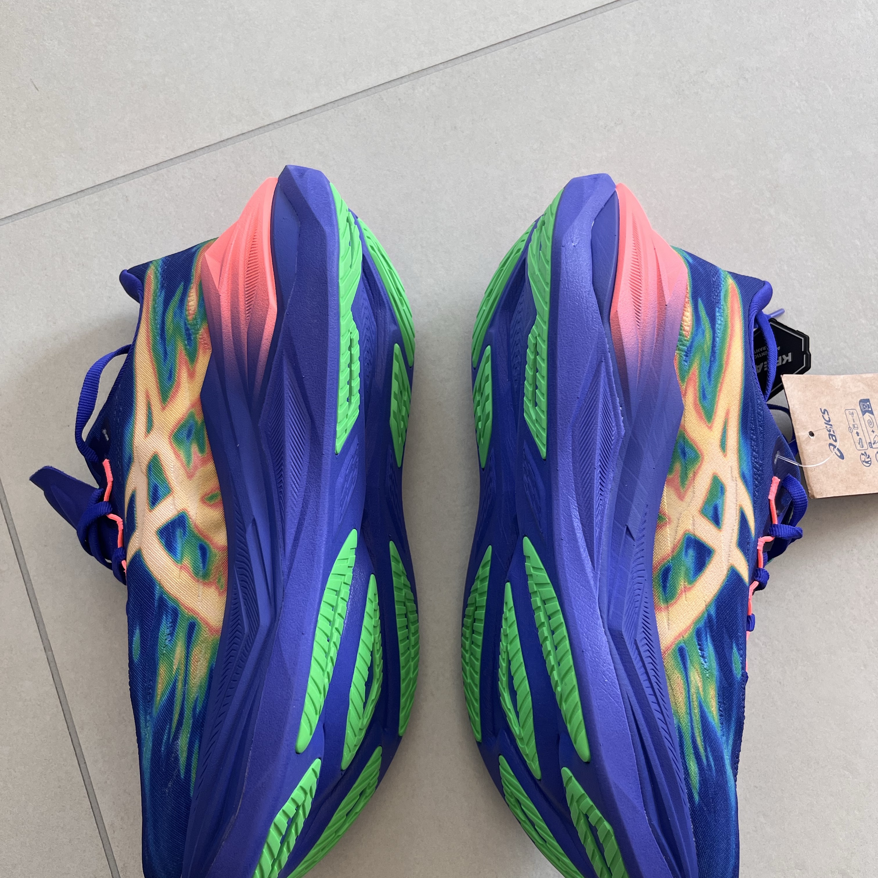 Asics Superblast 3 Cobalt Burst Light Orange 착용 스타일 - 4