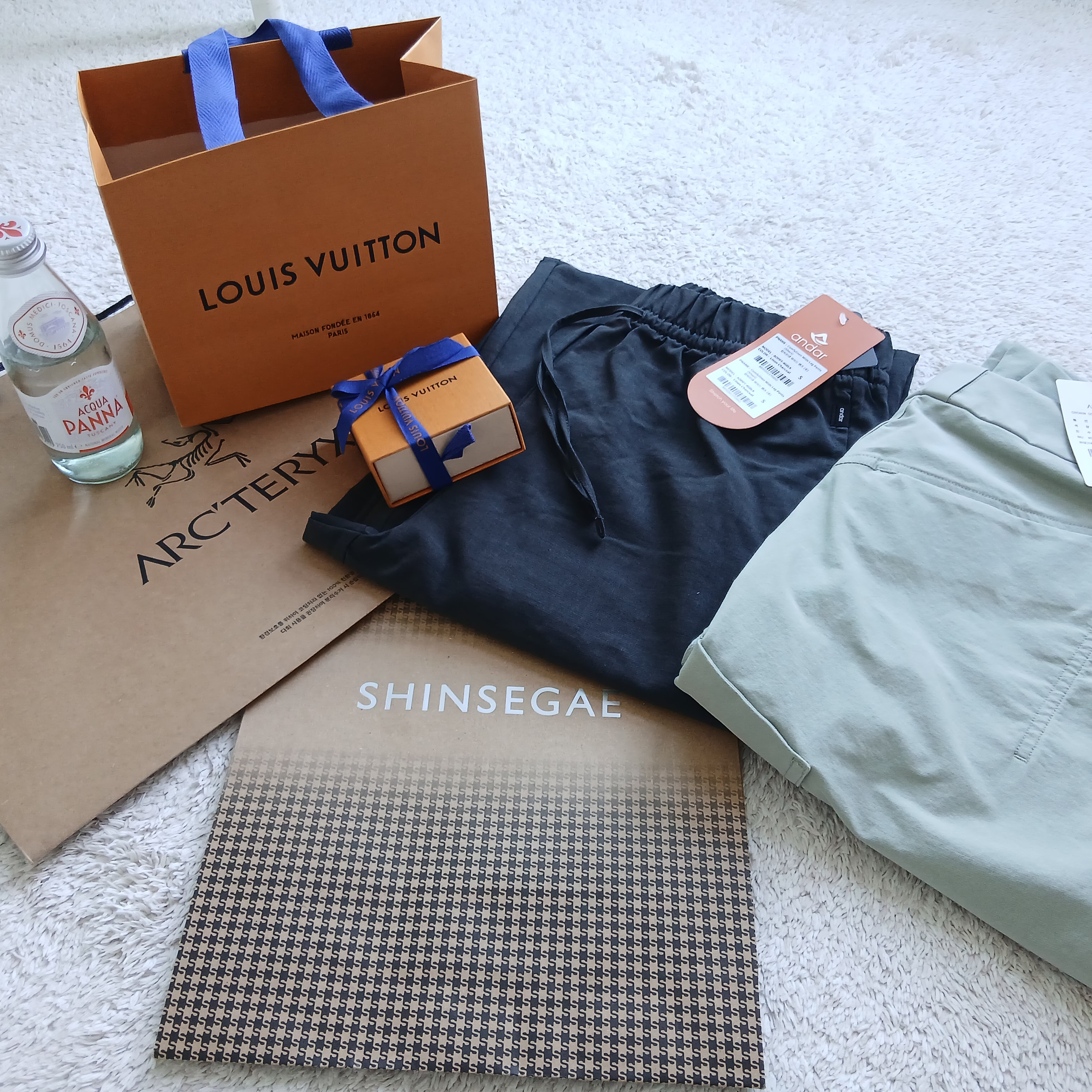 Arc'teryx Cronin Cotton Pants Habitat 착용 스타일 - 1