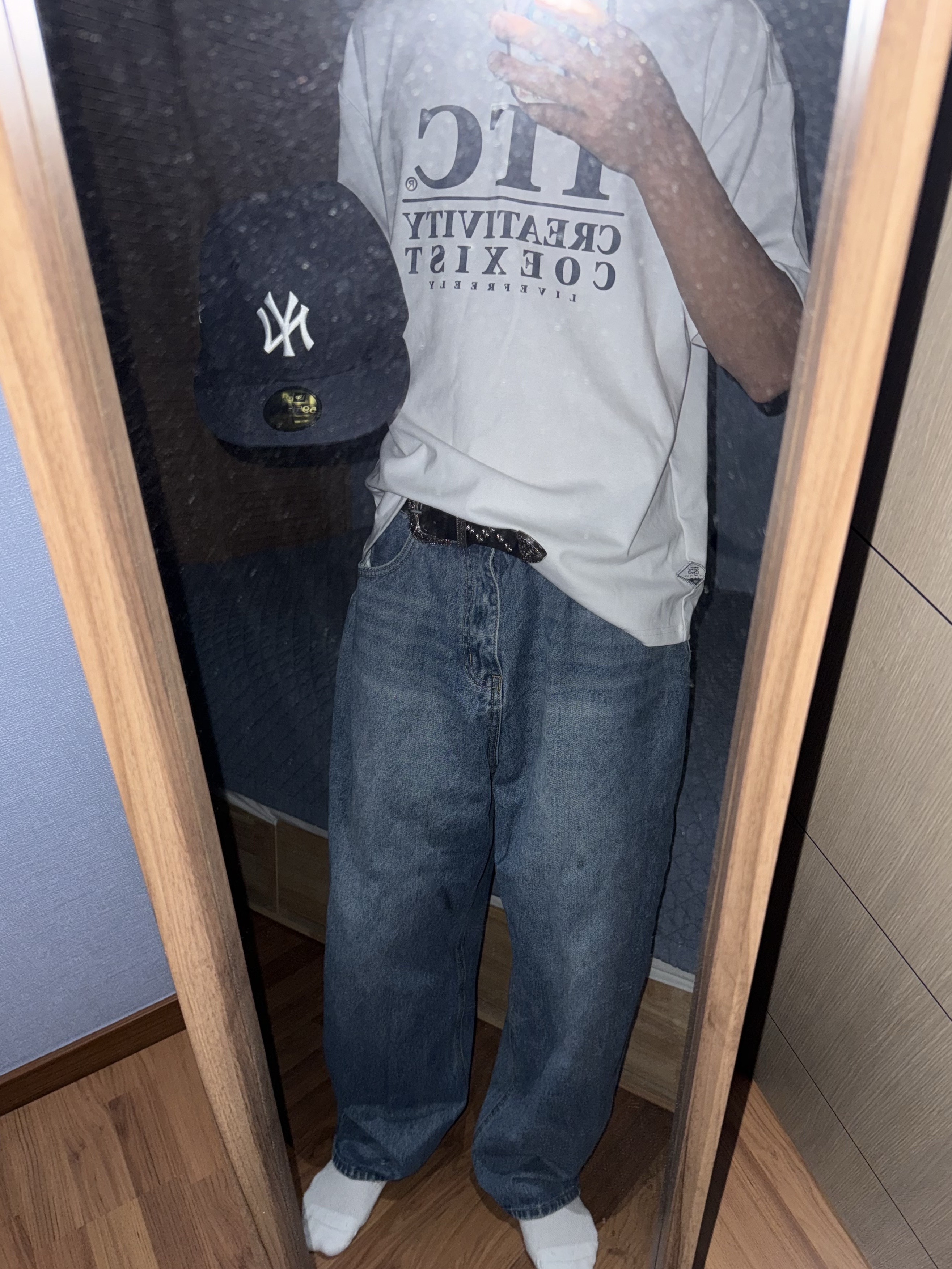 New Era 59Fifty MLB Authentic New York Yankees Game Navy 착용 스타일
