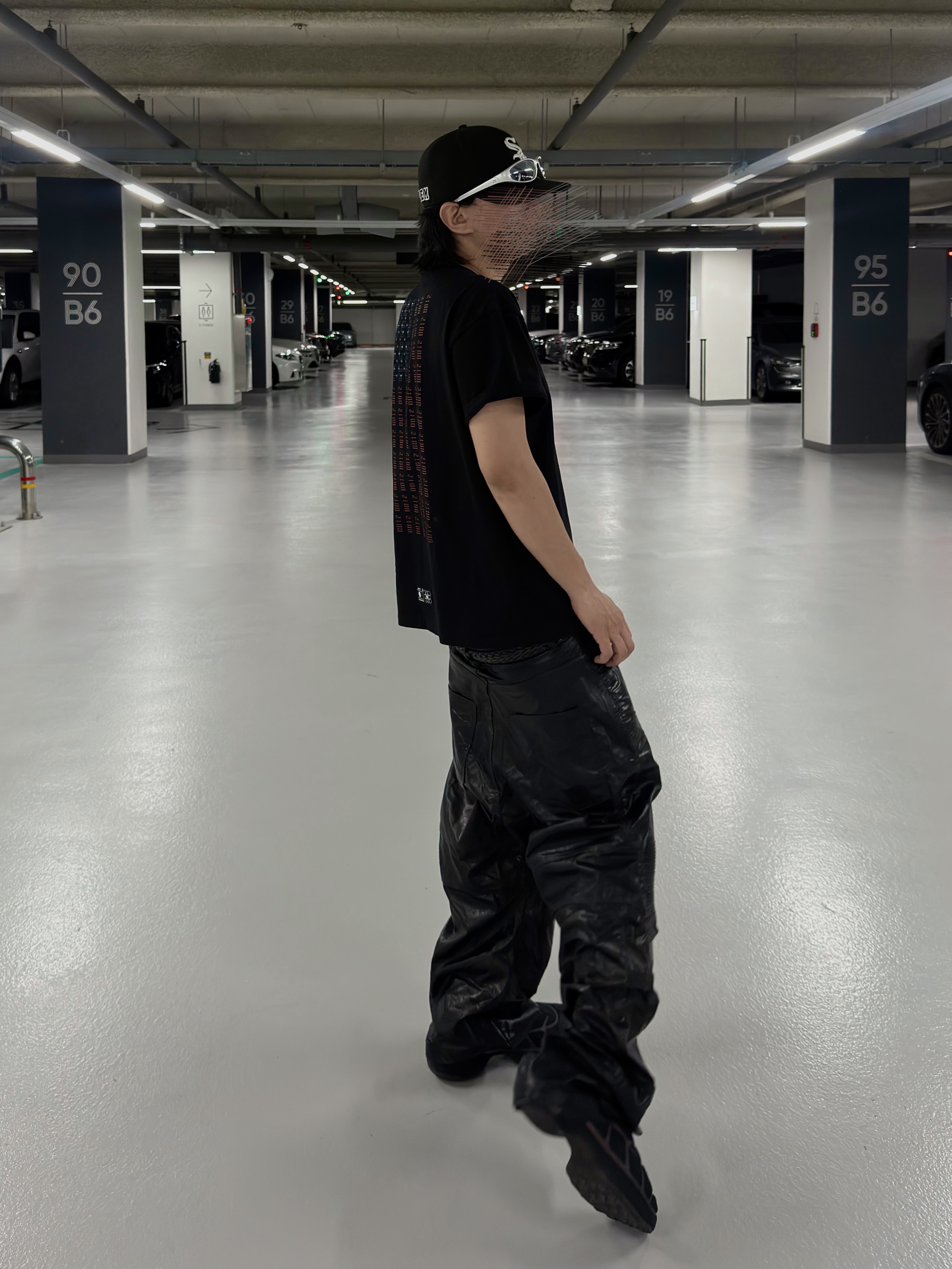 Givenchy TK-360+ Sneakers in Mesh Black Yellow 착용 스타일 - 2