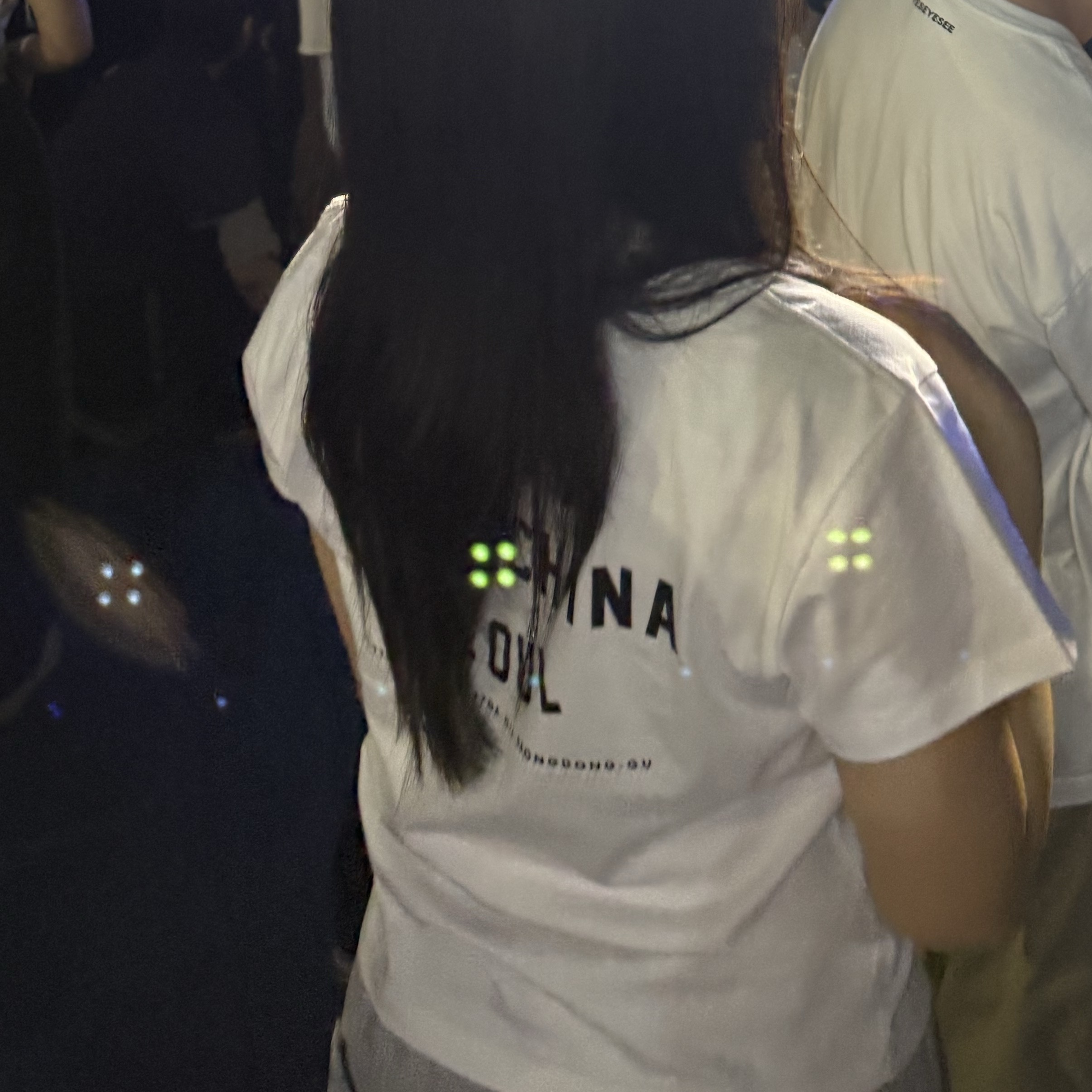 (W) Deus Ex Machina Seoul College Address Crop T-Shirt White 착용 스타일