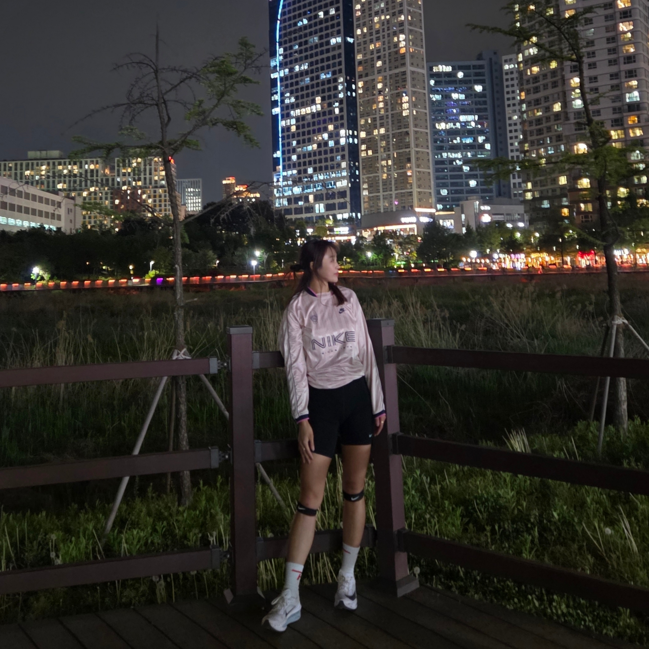 (W) Nike NSW Long Sleeve Jersey Top Silt Red Midnight Navy - Asia, Nike Zoom Fly 6 White Pure Platinum 착용 스타일 - 2