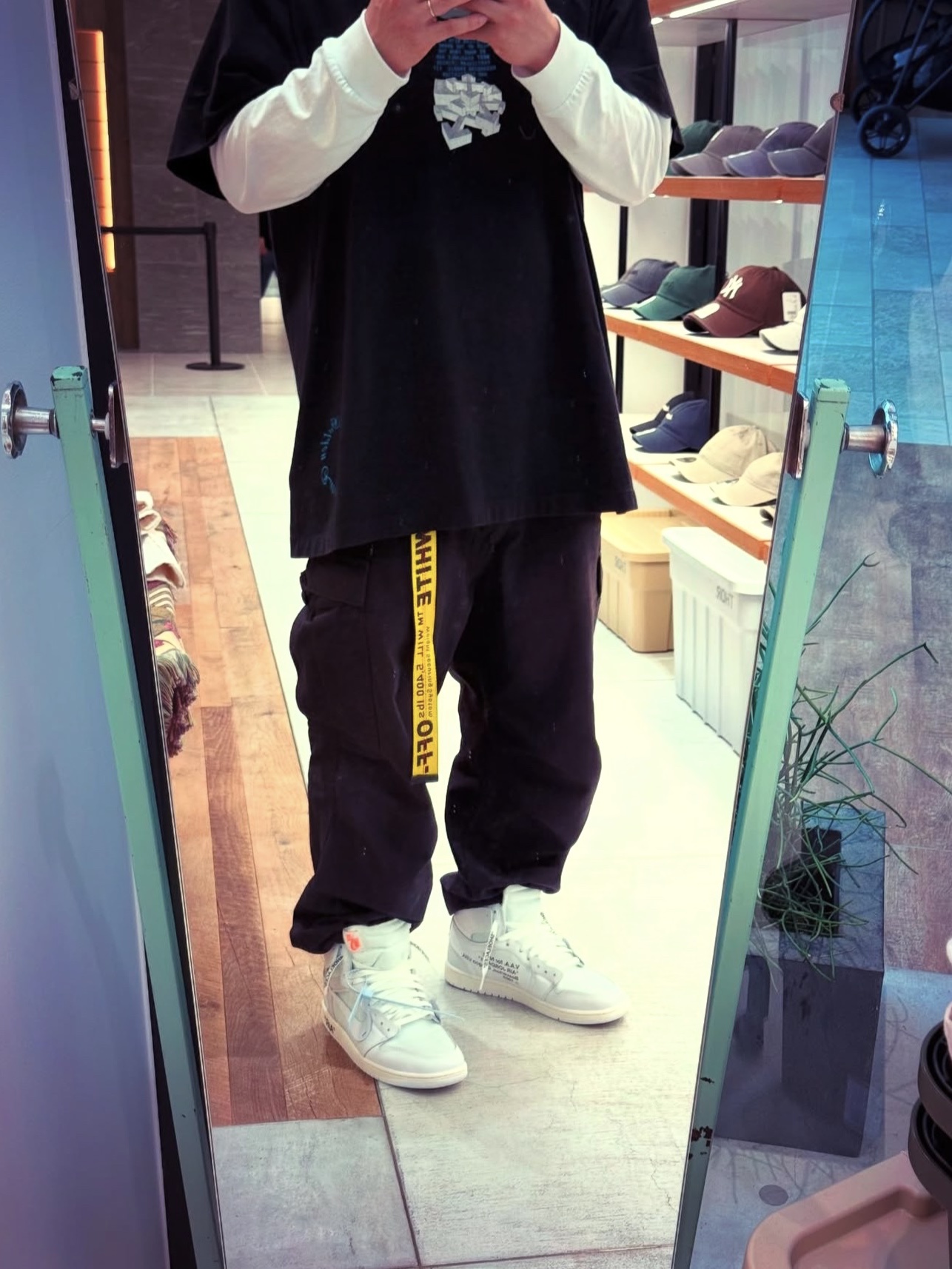 Jordan 1 x Virgil Abloh Archive Retro High Alaska White 착용 스타일 - 6