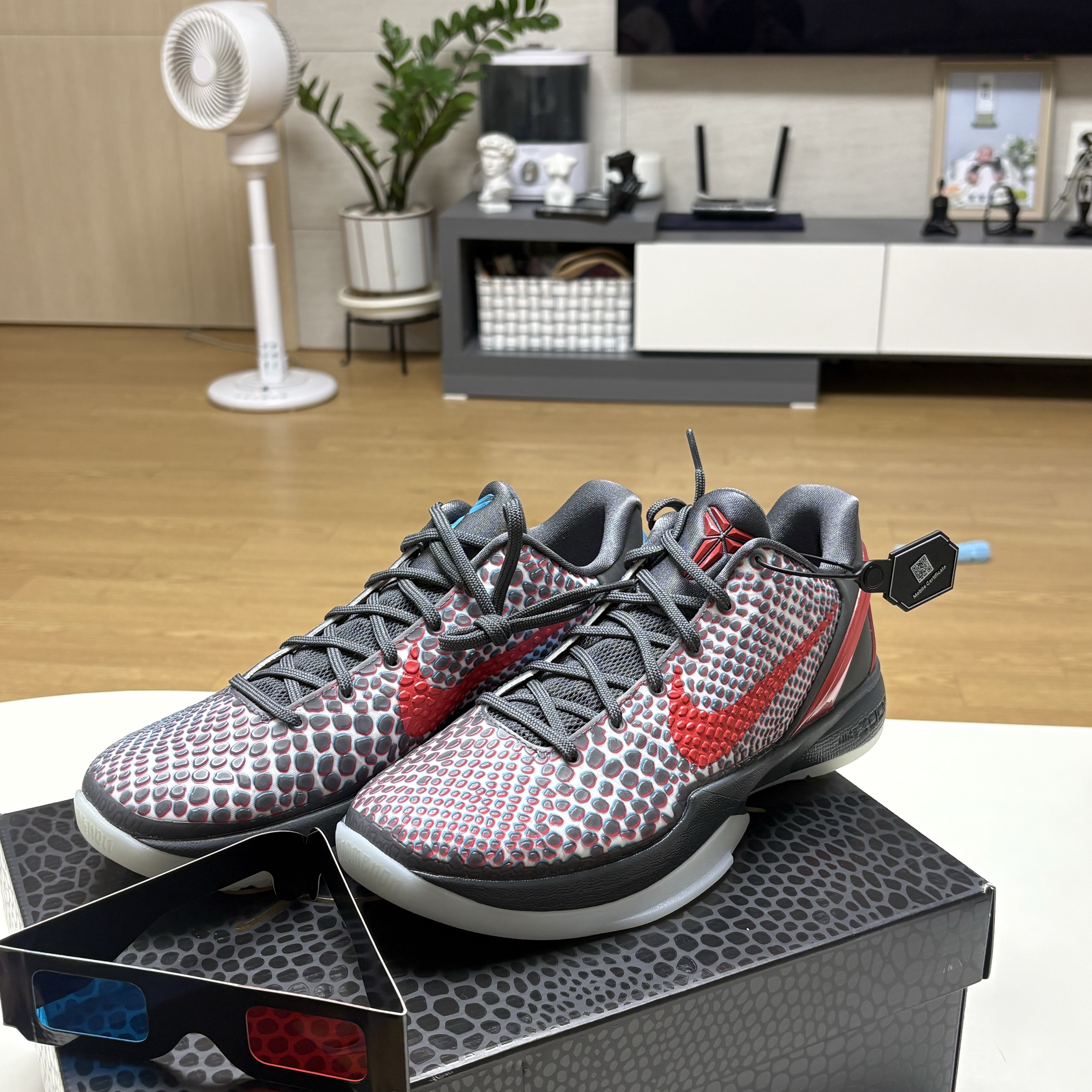 Nike Kobe 6 Protro 3D Dark Grey Chlorine Blue 착용 스타일