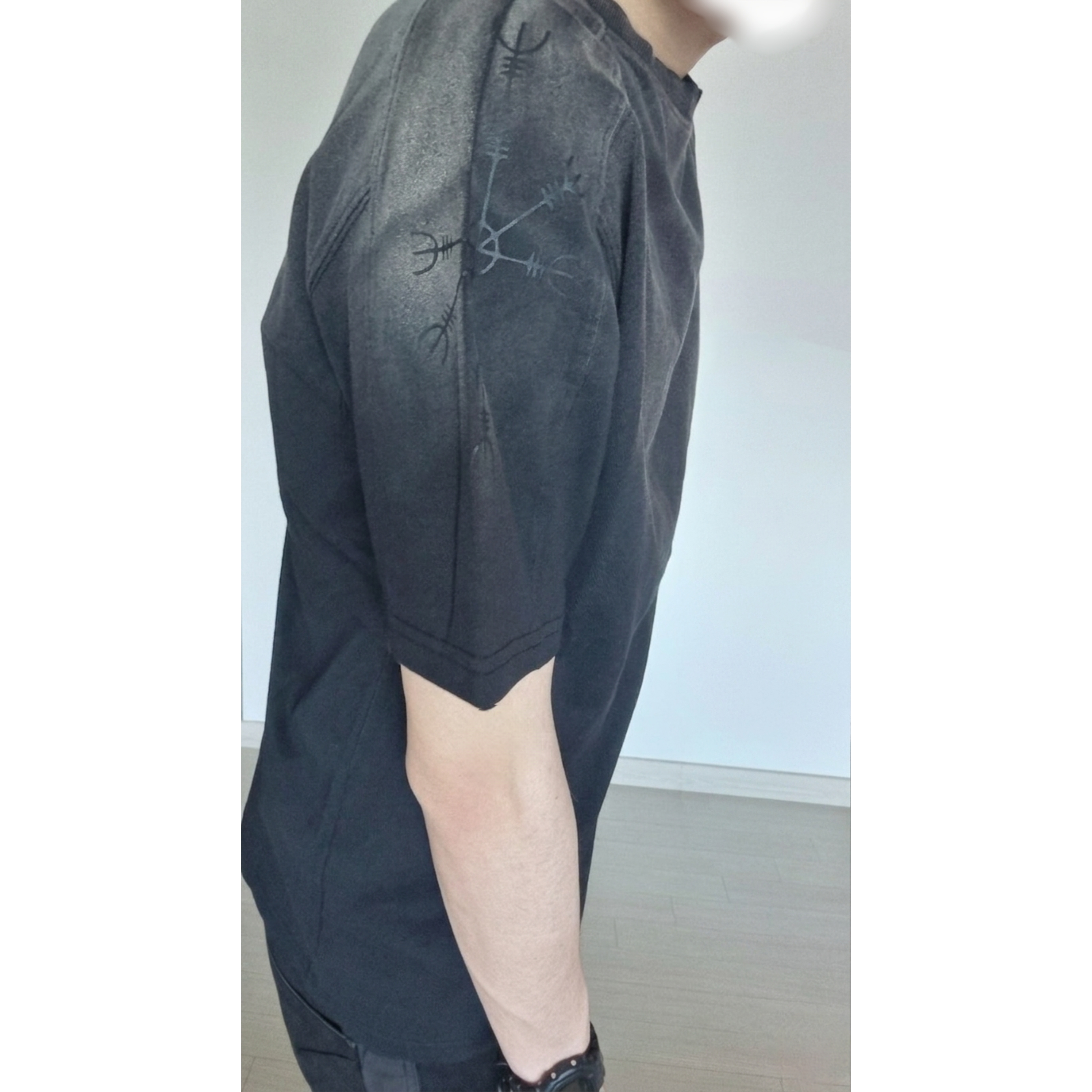 Hoka x Xlim Mafate Speed 2 TS Black Charcoal, Xlim Ep.6 04 Trousers Black 착용 스타일 - 2