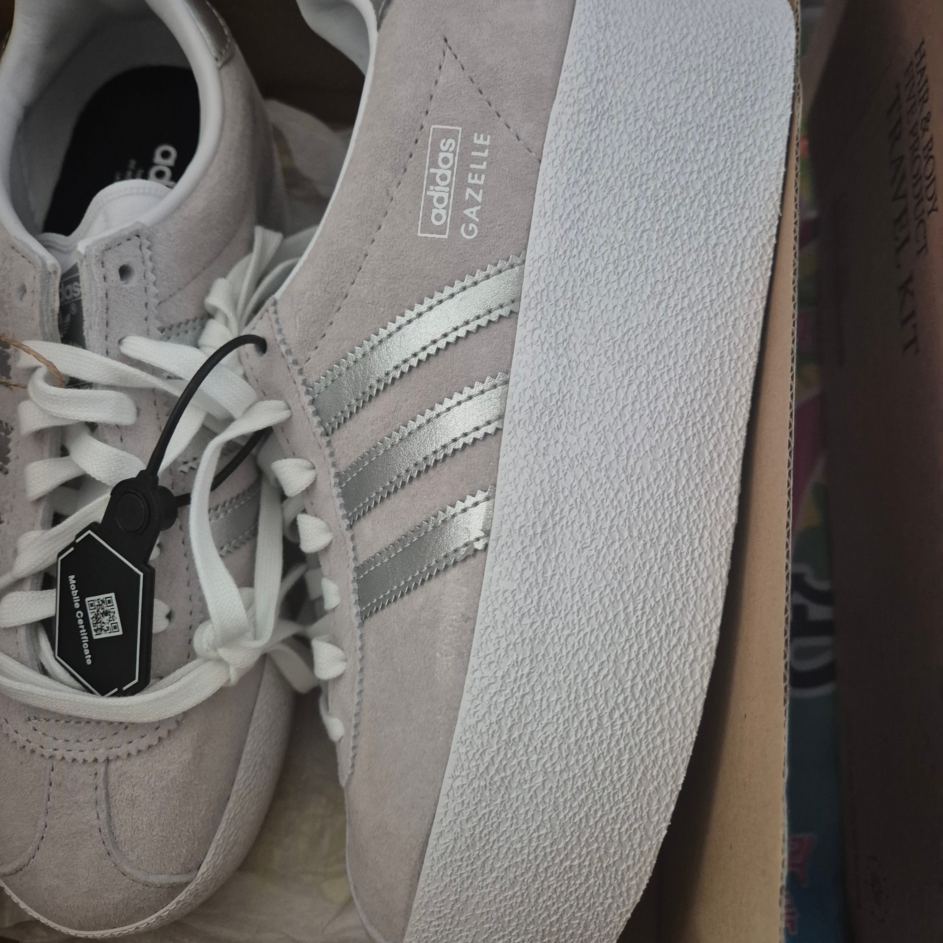 (W) Adidas Gazelle Up Cloud White Grey One 착용 스타일 - 2