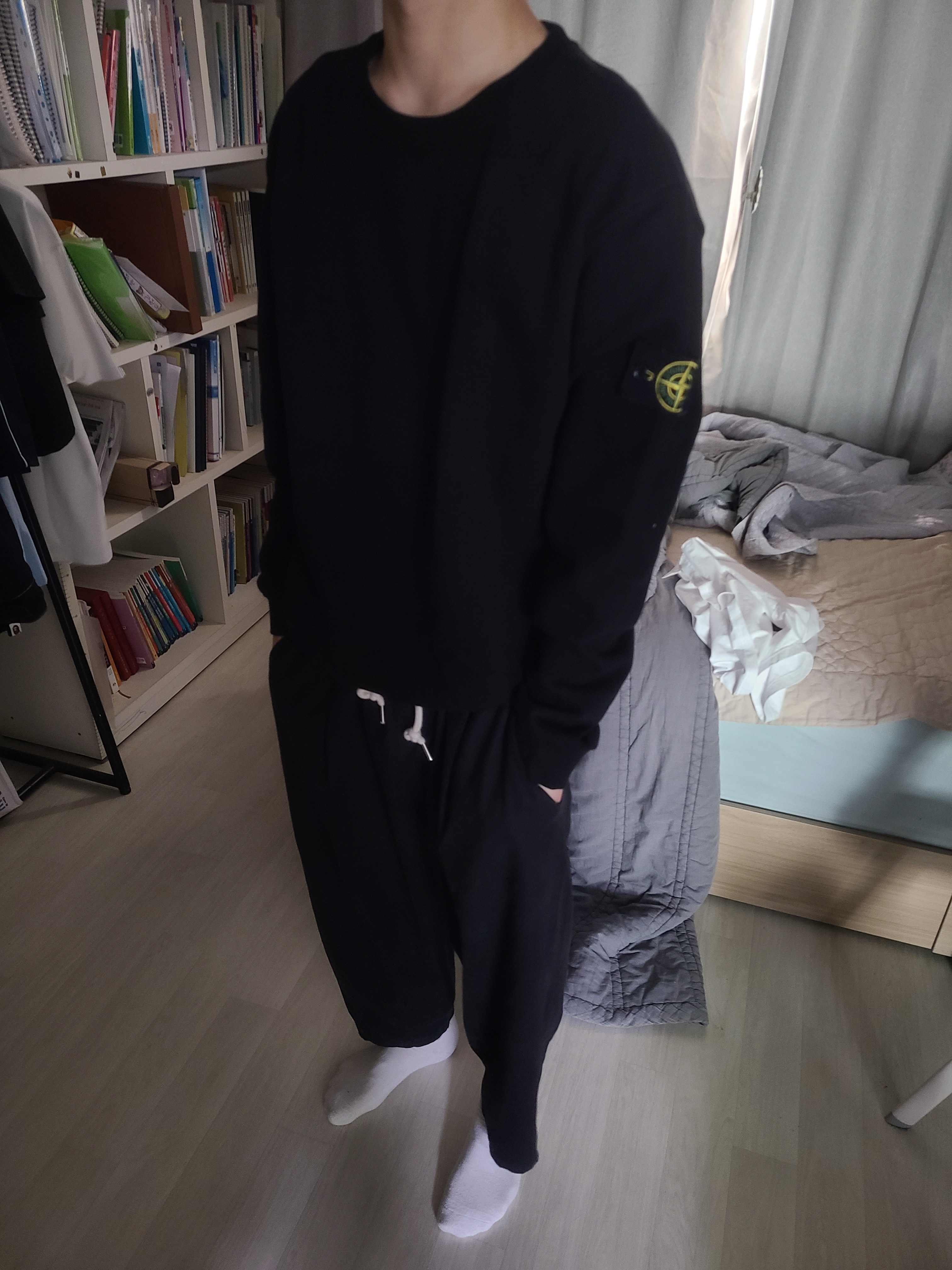 Stone Island 6100019 Cotton Fleece Crewneck Sweatshirt Black - 26SS 착용 스타일