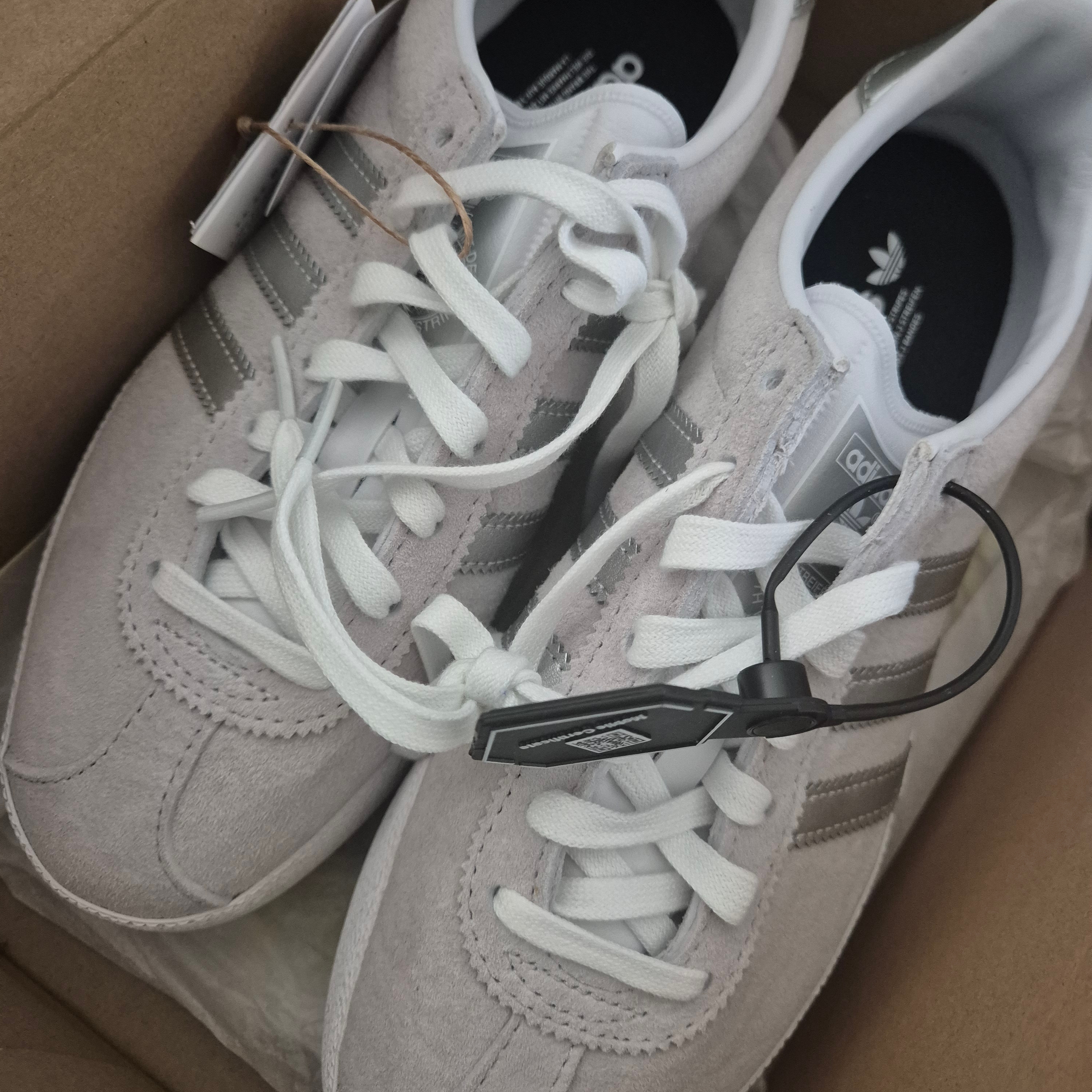 (W) Adidas Gazelle Up Cloud White Grey One 착용 스타일 - 1