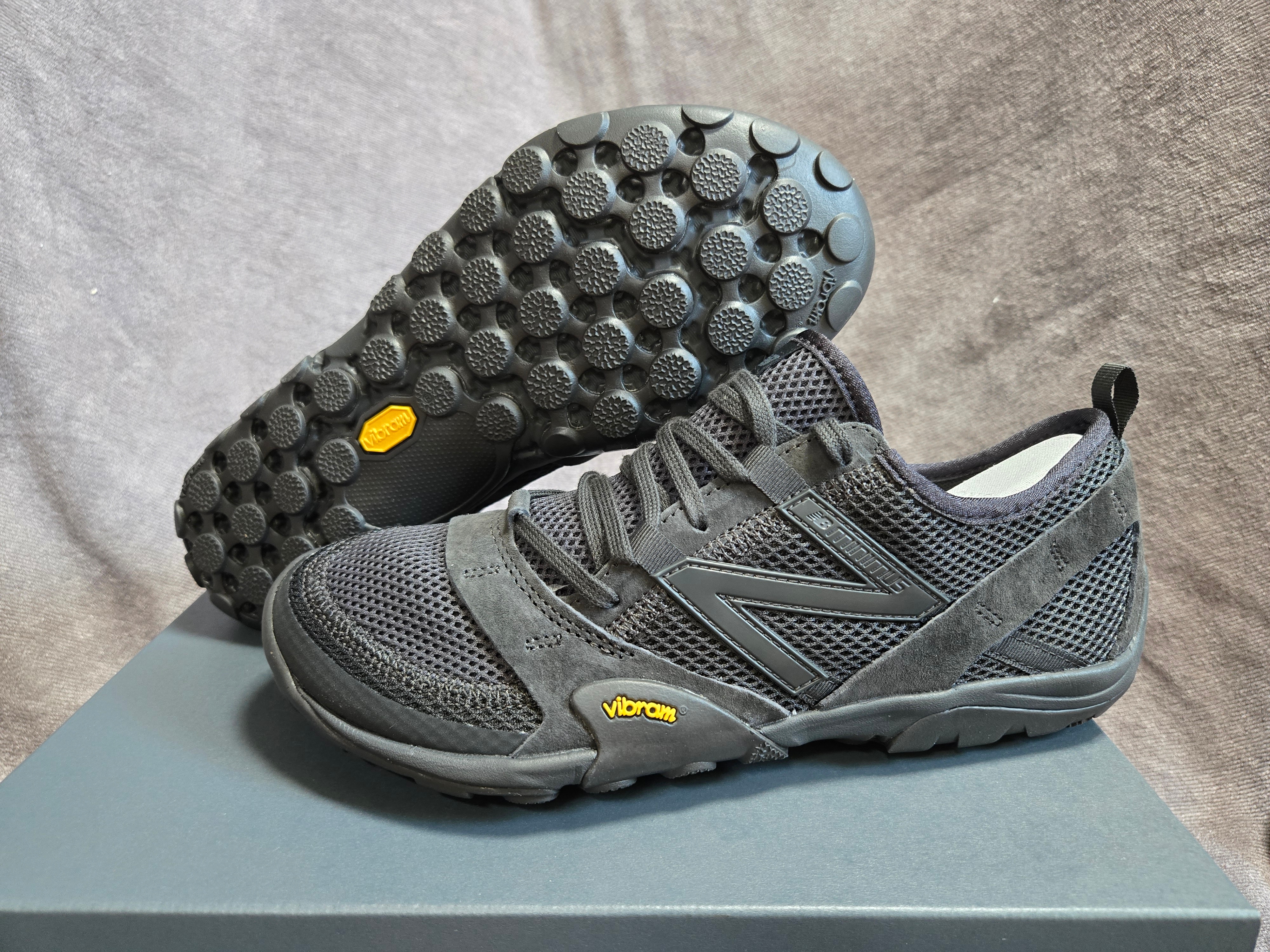 New Balance Minimus MT10O Black Castlerock 착용 스타일 - 2