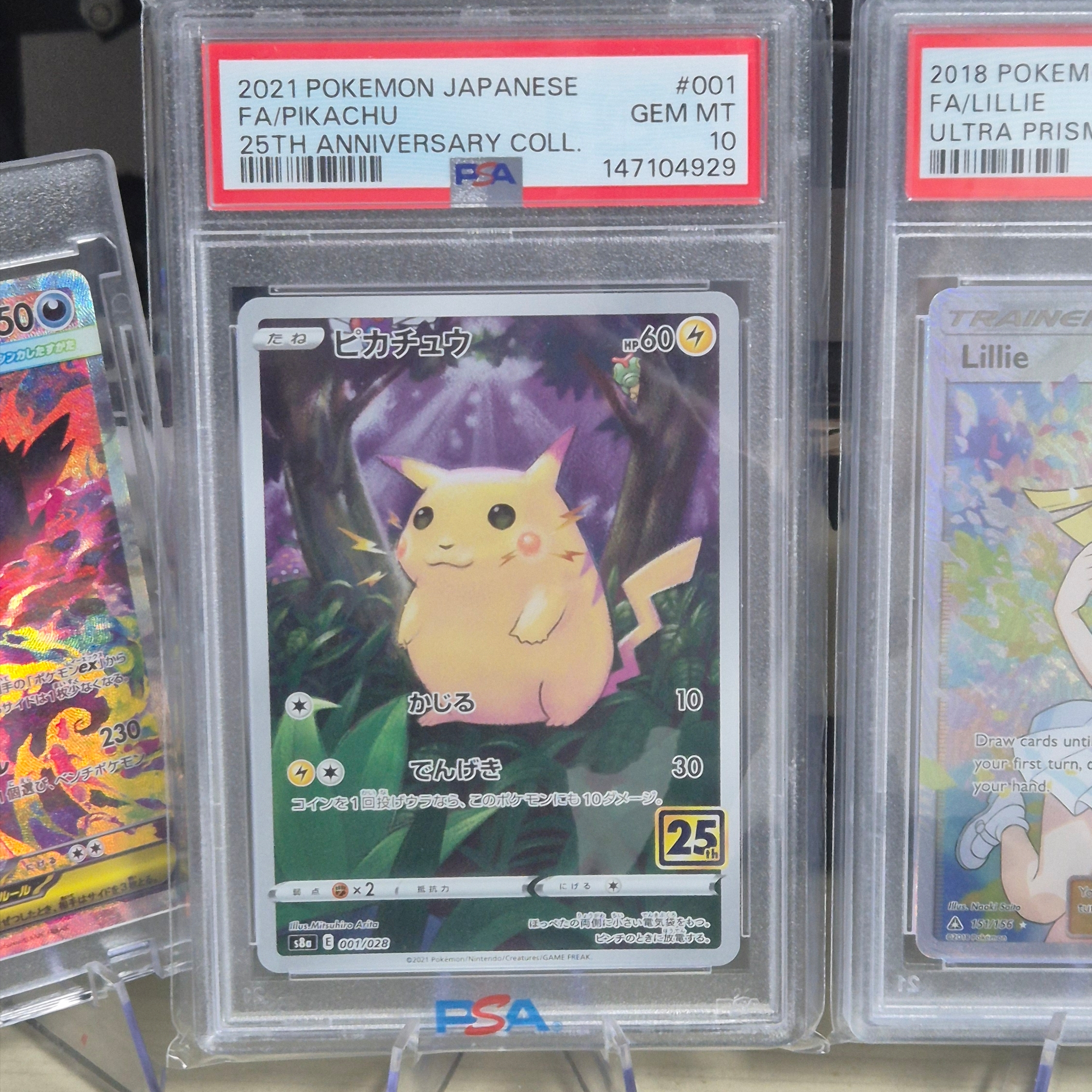 Pokemon TCG Pikachu 25Th Anniversary Collection (Japanese Ver.) 착용 스타일