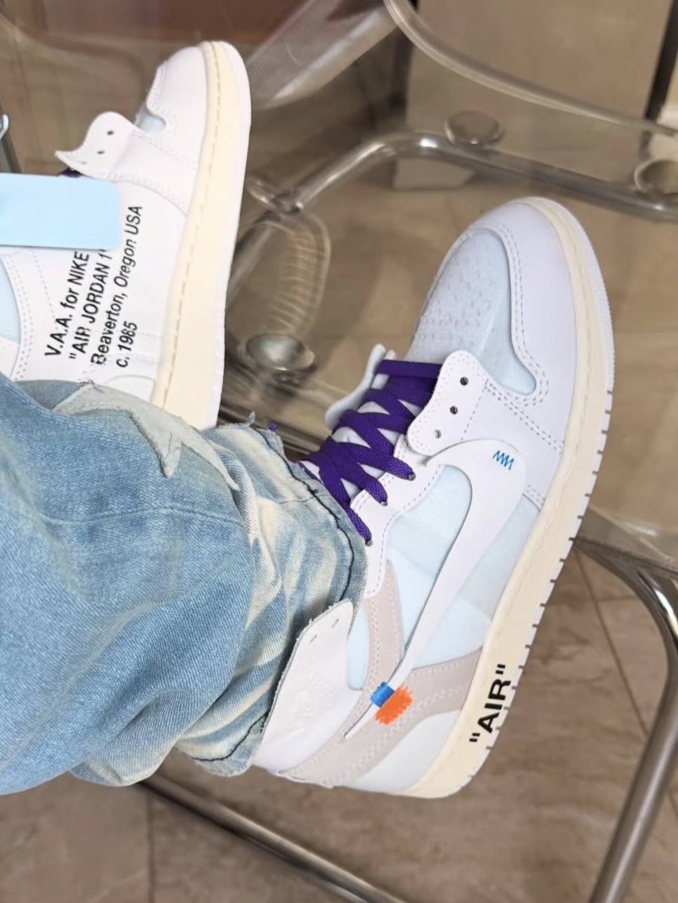 Jordan 1 x Virgil Abloh Archive Retro High Alaska White 착용 스타일 - 4