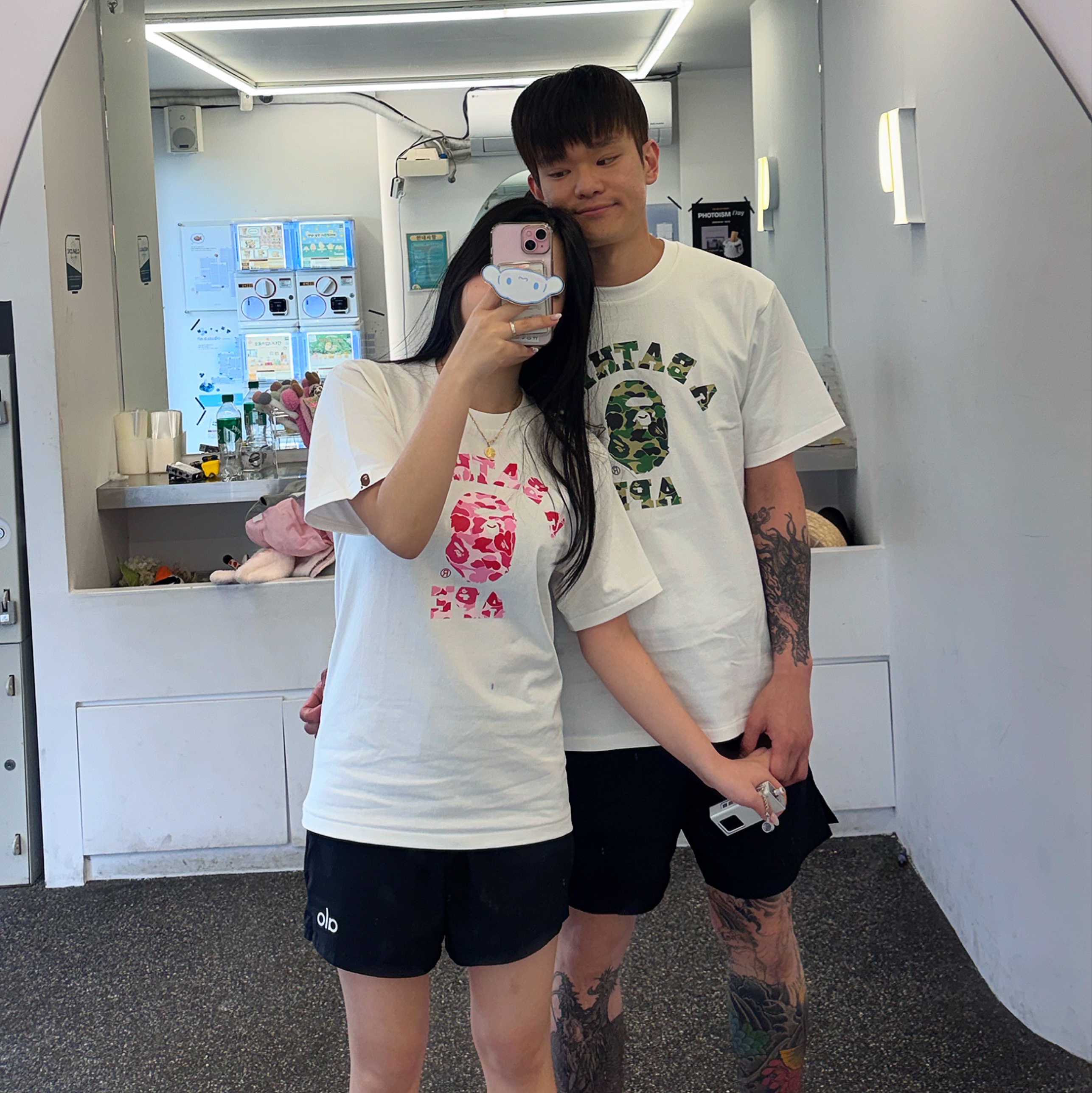 BAPE ABC Camo College T-Shirt White Pink, BAPE ABC Camo College T-Shirt White Green 착용 스타일