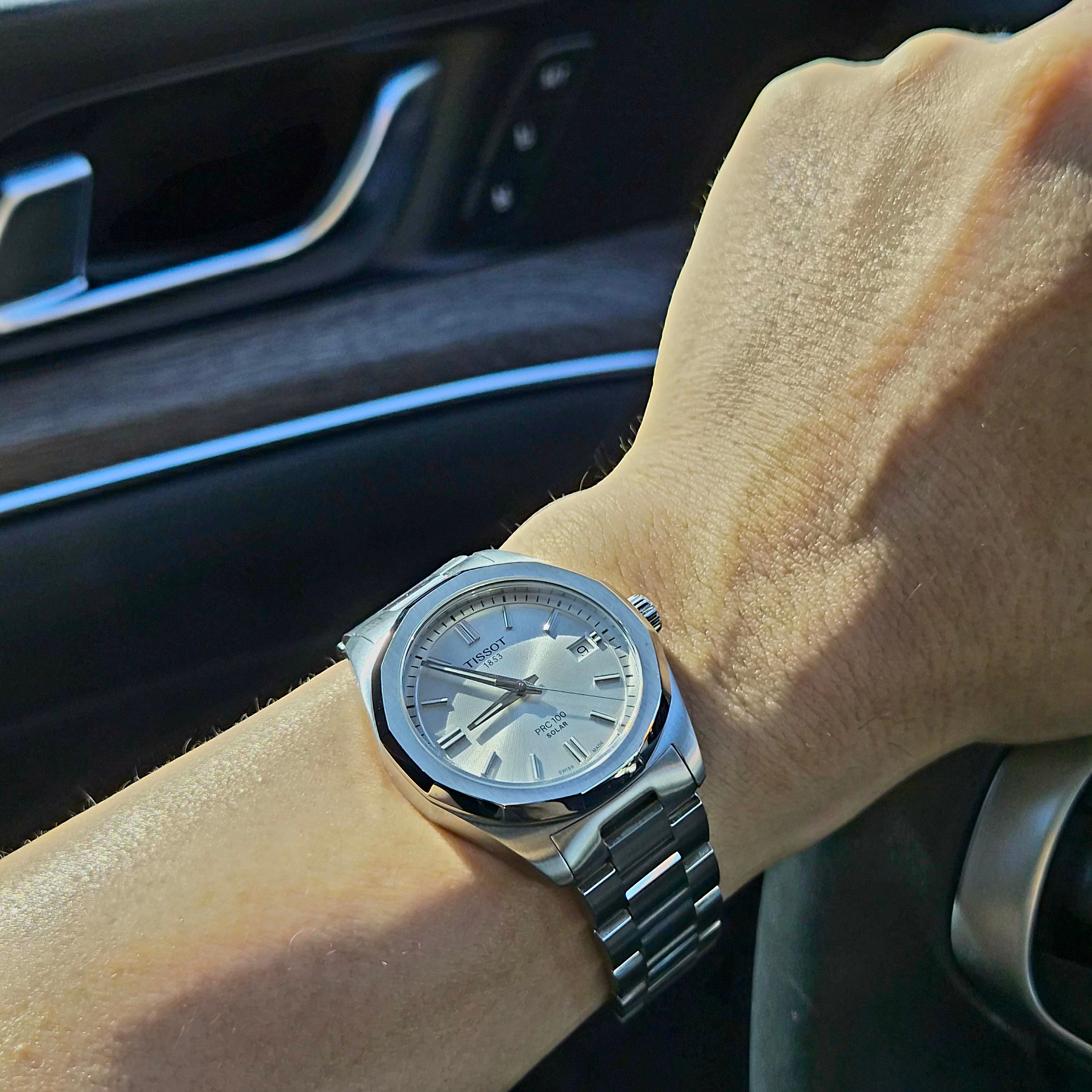 Tissot PRC 100 Solar Quartz 34mm Stainless Steel Grey Silver 착용 스타일 - 2