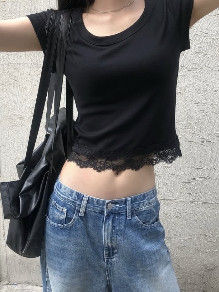 PHOS333 W Slim Fit Lace T-Shirt Black 착용 스타일 - 3
