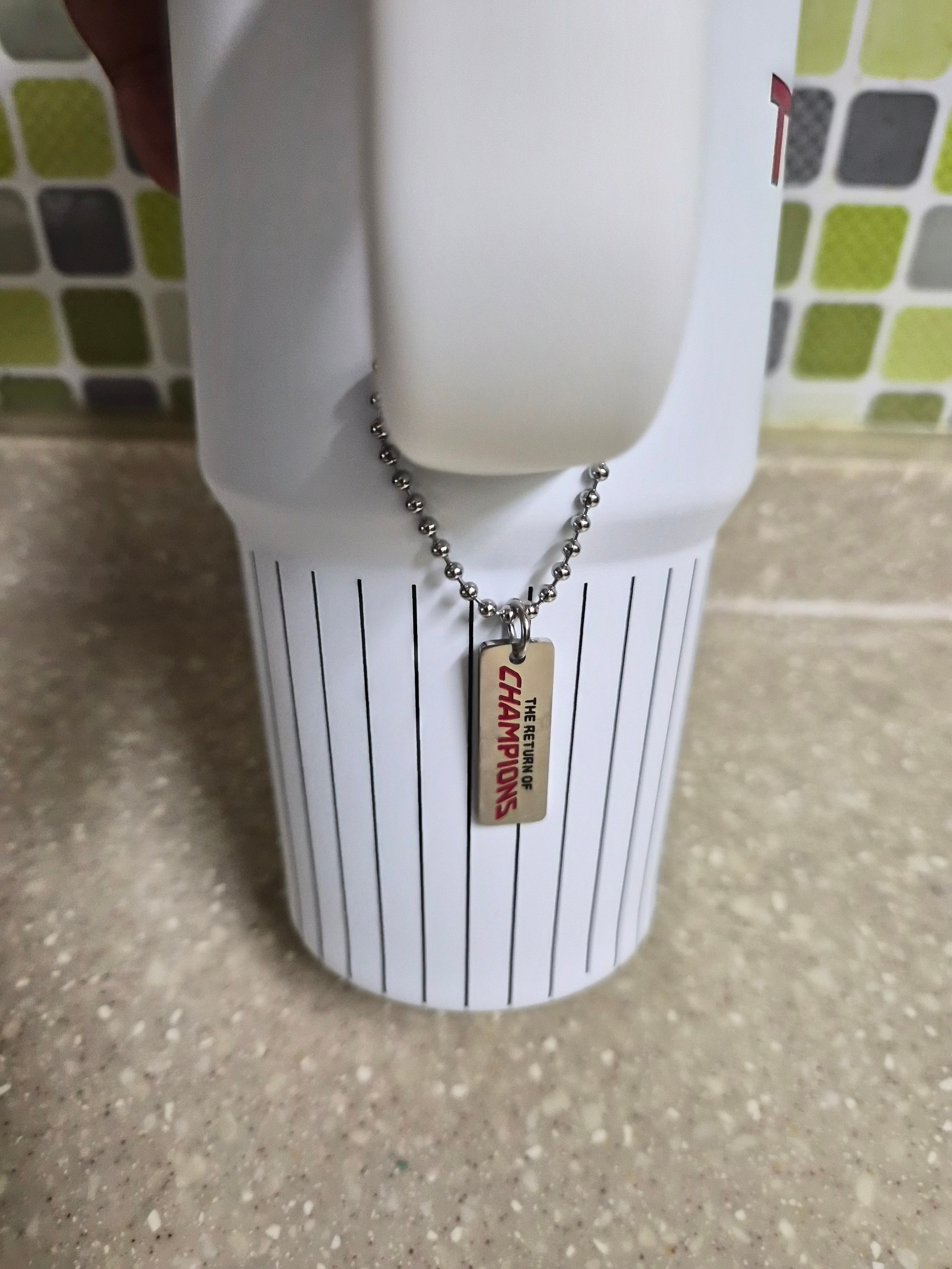 Stanley x LG Twins 1913 Quencher ProTour Flip Straw Tumbler 591ml LG Stripe 착용 스타일 - 2