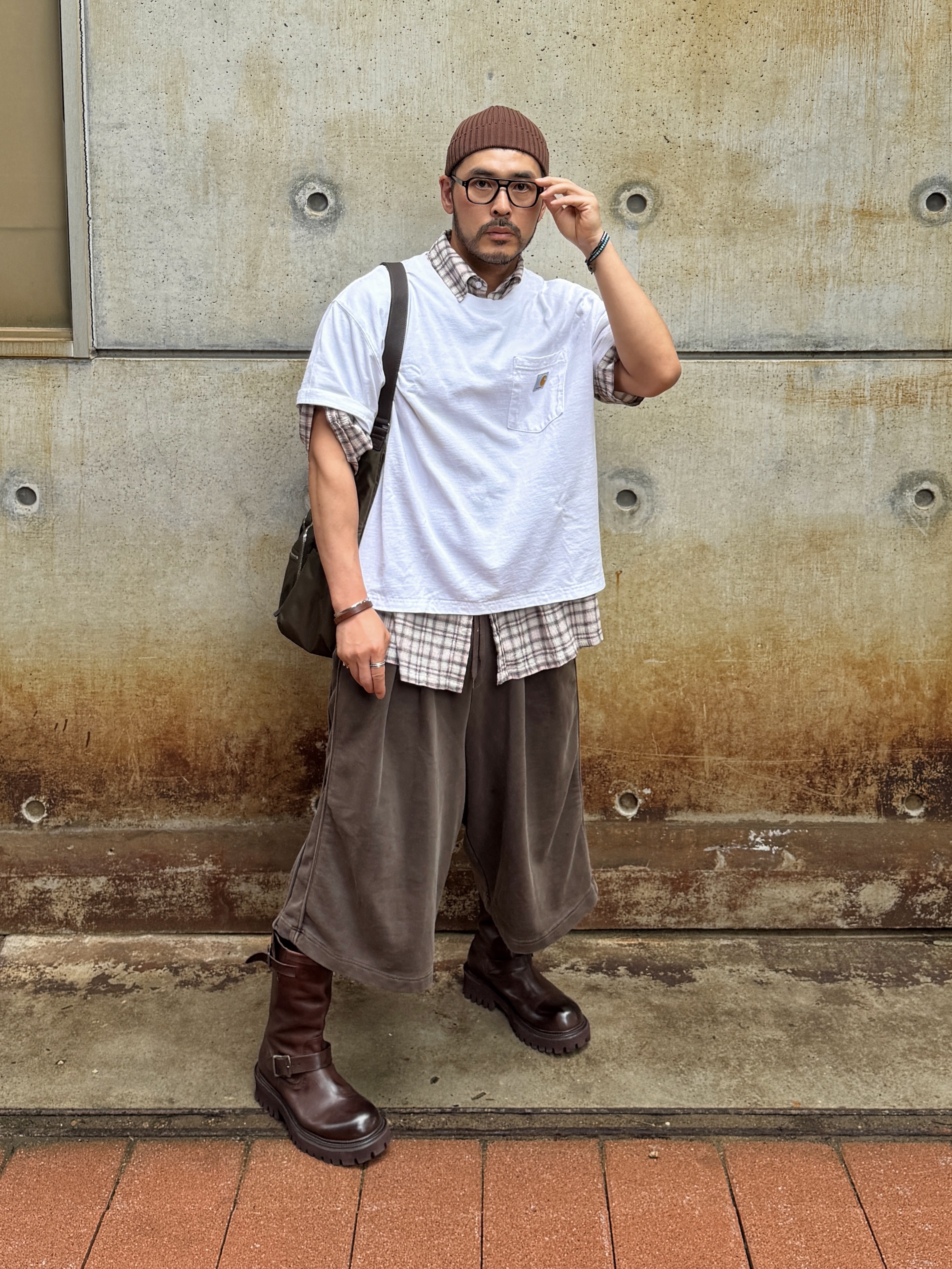 Yase Mud Horsehide Derby Black 착용 스타일 - 2