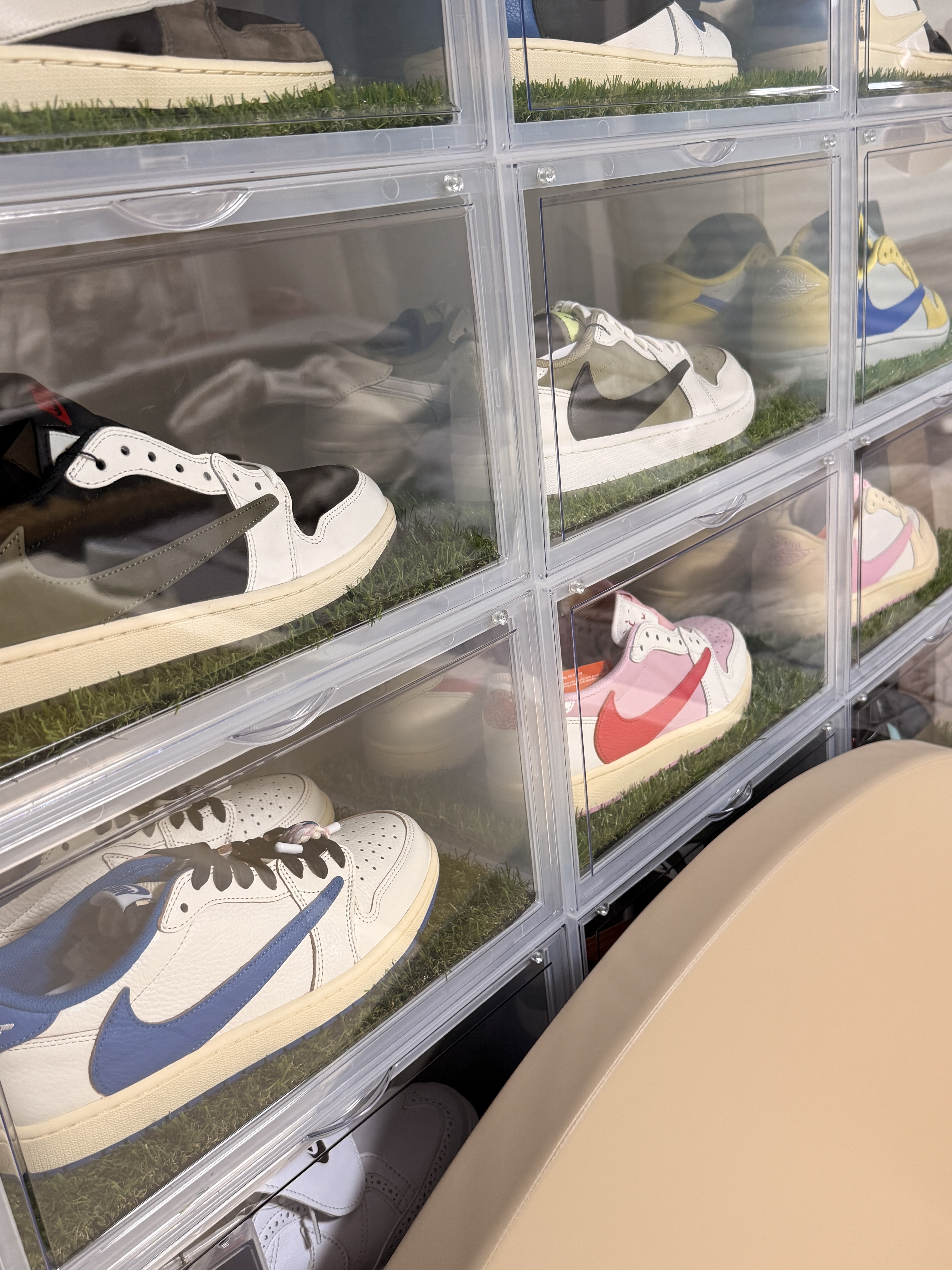 Jordan 1 x Travis Scott x Fragment Retro Low OG SP Sail Military Blue, Jordan 1 x Travis Scott Retro Low OG SP Muslin Shy Pink 착용 스타일 - 2