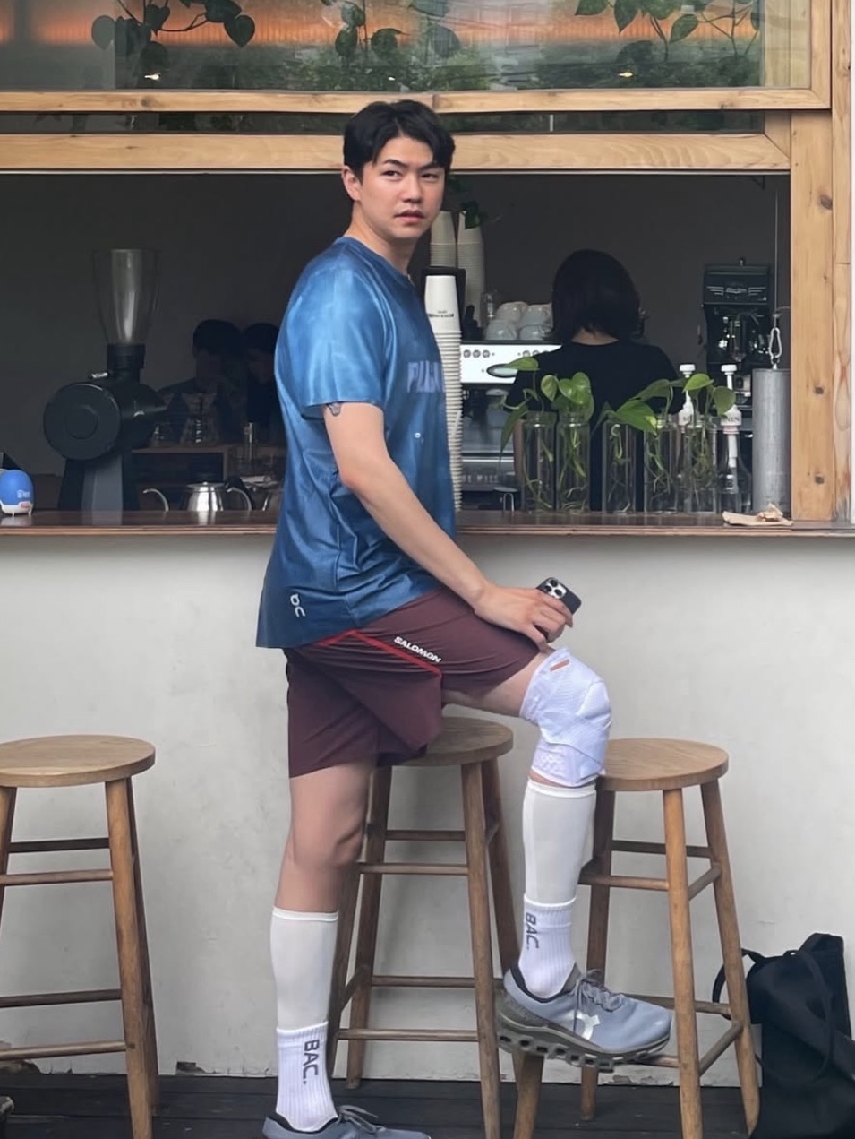 Salomon S/LAB Speed Split 3 Inch Shorts Chocolate, On Running x Pleasures x The Loop Pace T-Shirt Nile 착용 스타일