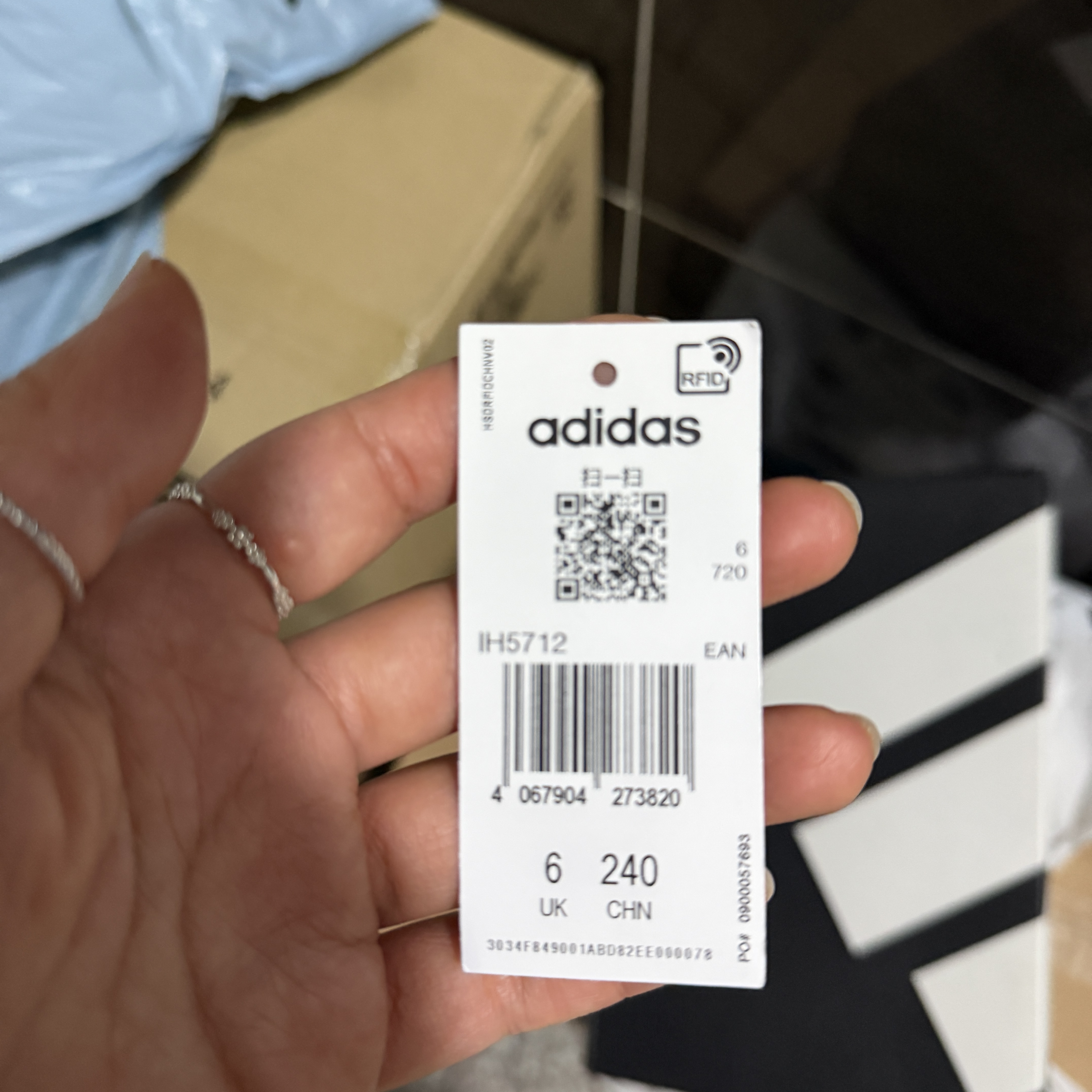Adidas Adizero Takumi Sen 10 Cloud White Core Black 착용 스타일 - 2
